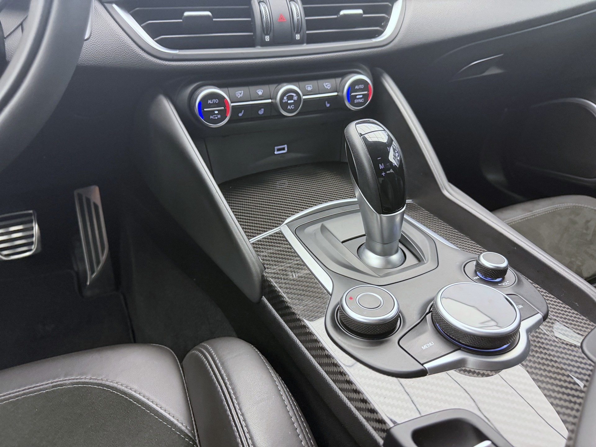 ALFA ROMEO Giulia 2.0 Veloce Q4 Automatic-image-12