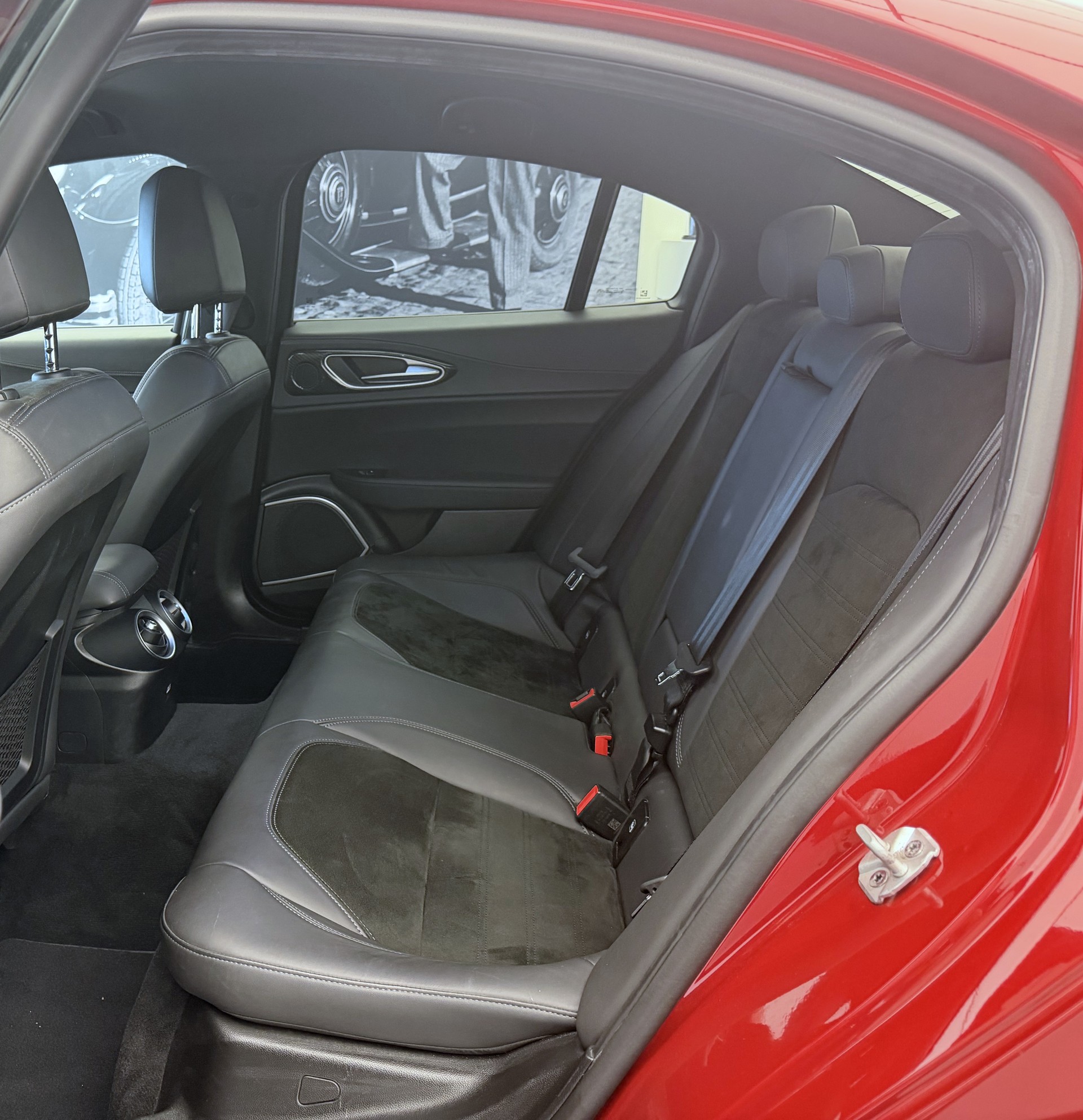 ALFA ROMEO Giulia 2.0 Veloce Q4 Automatic-image-18