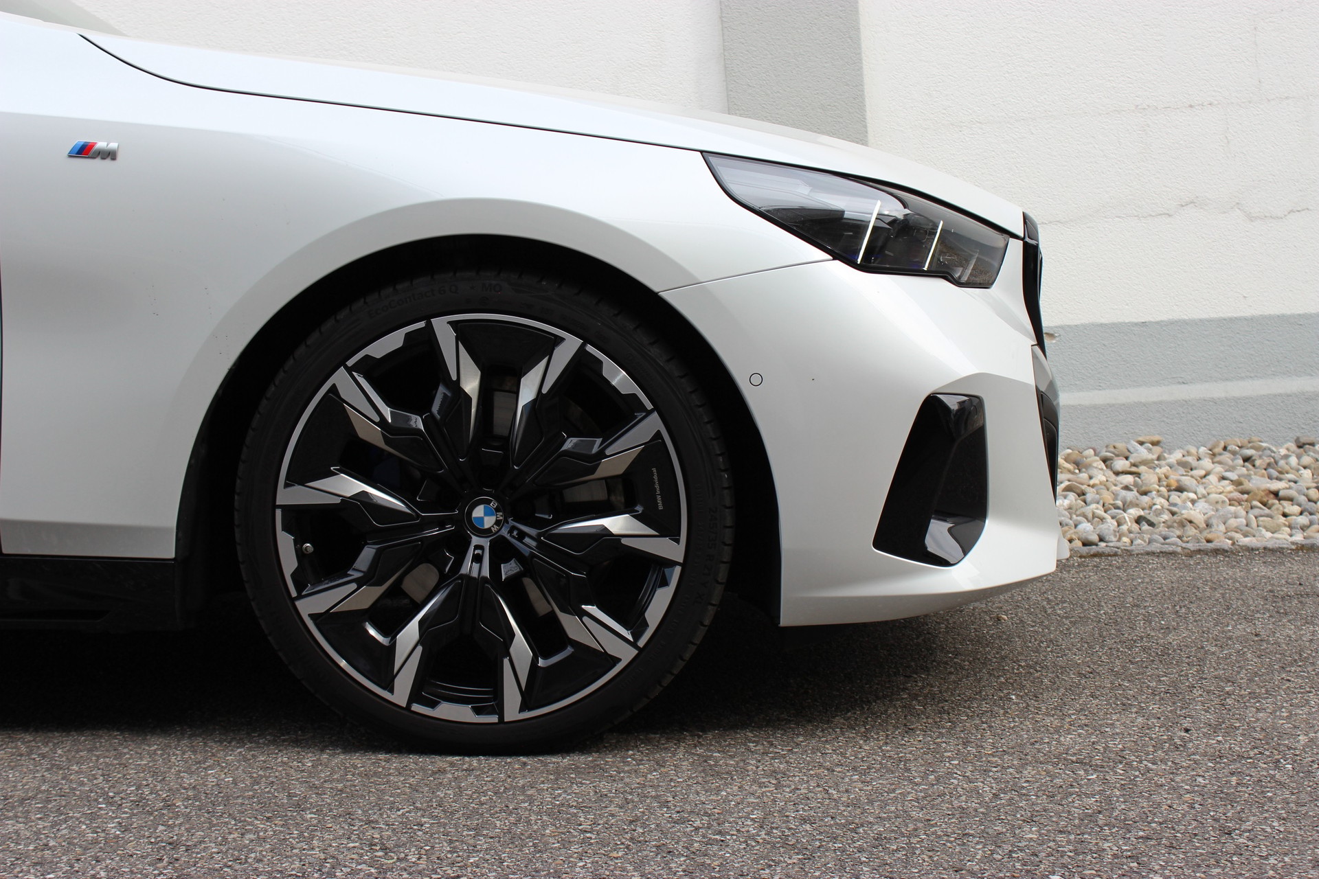 BMW 520d xDrive 48V M Sport Pro *MINERALWEISS METALLIC*-image-21