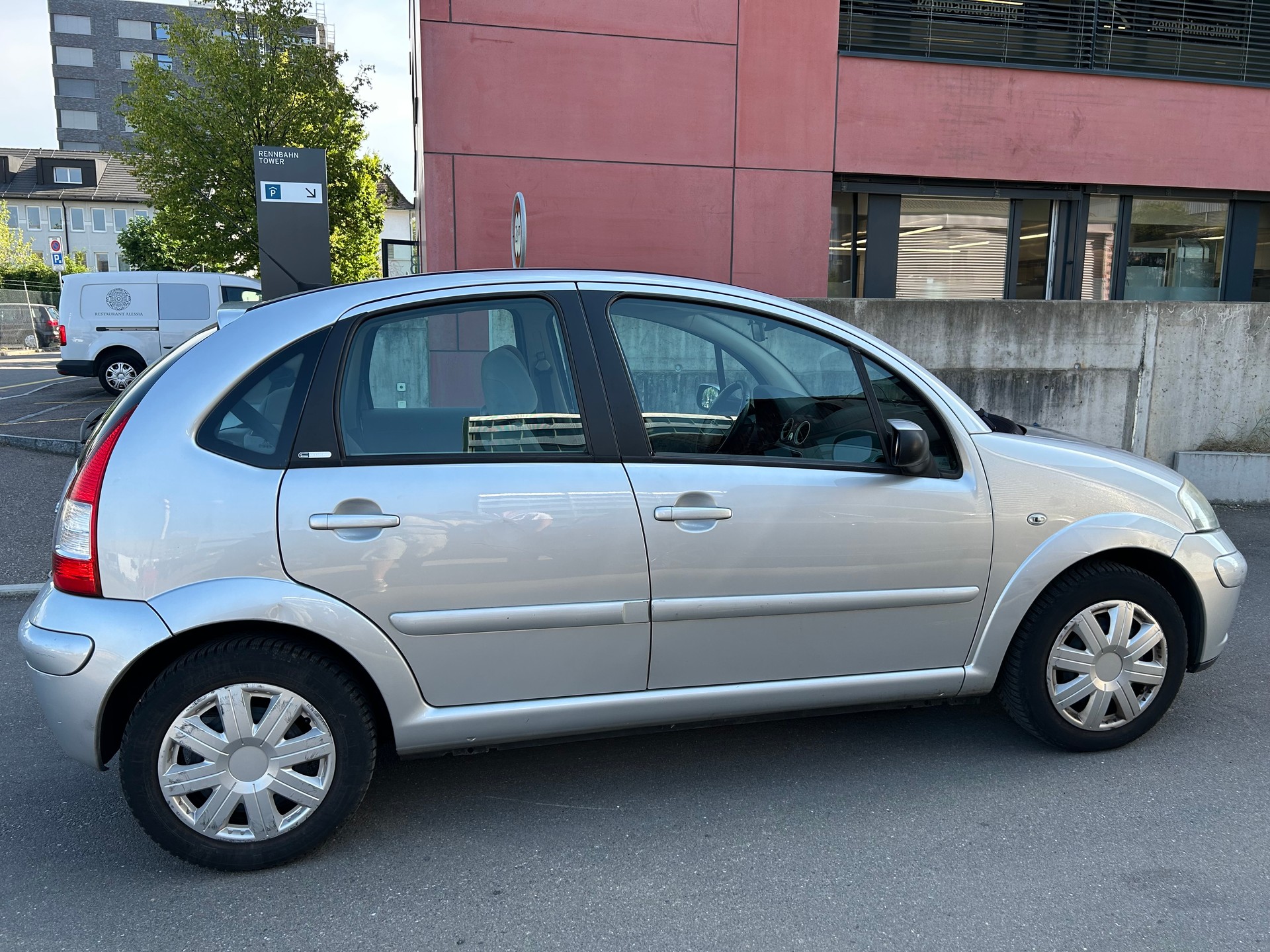 CITROEN C3 1.4i Exclusive-image-2