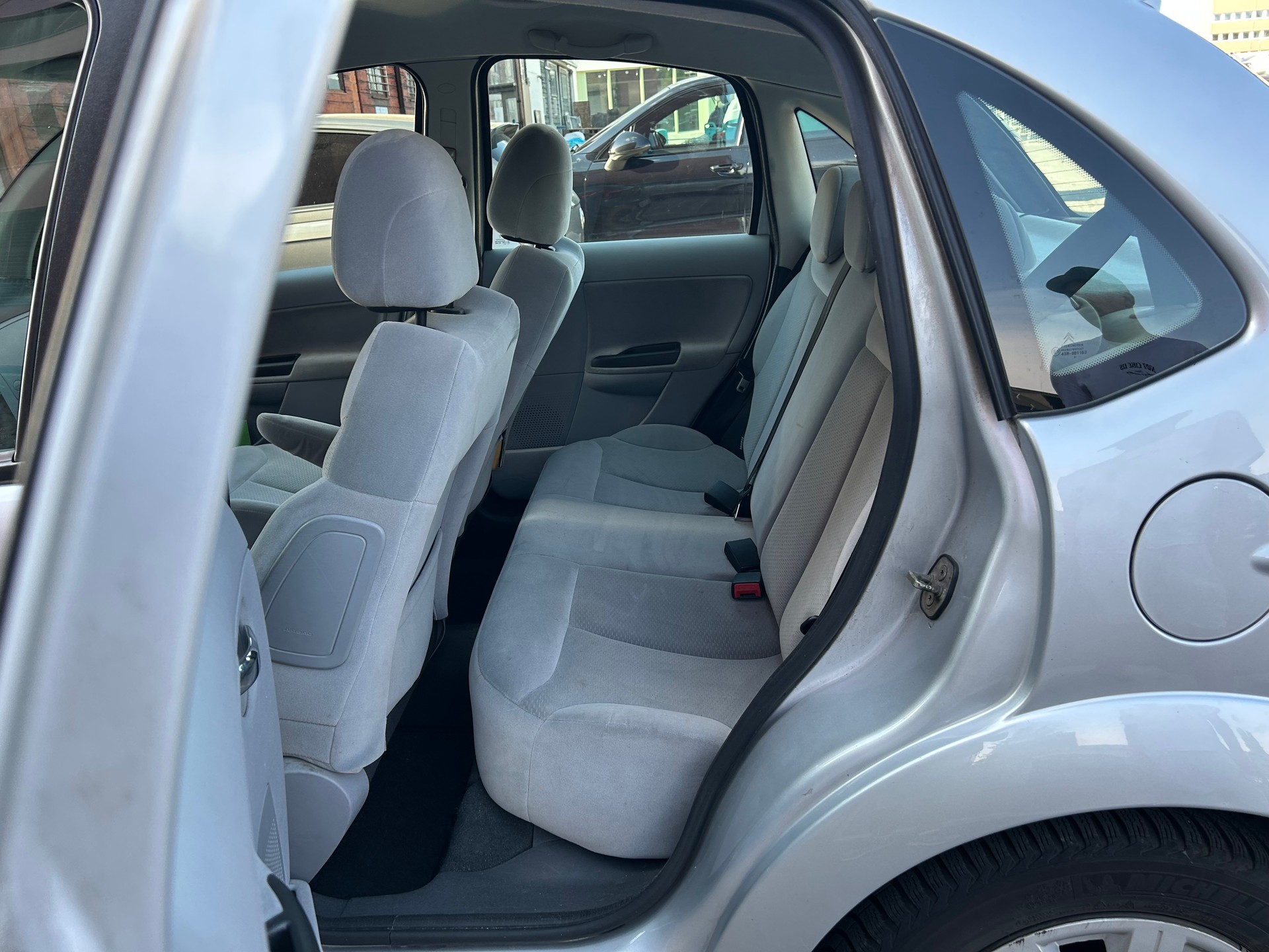 CITROEN C3 1.4i Exclusive-image-5