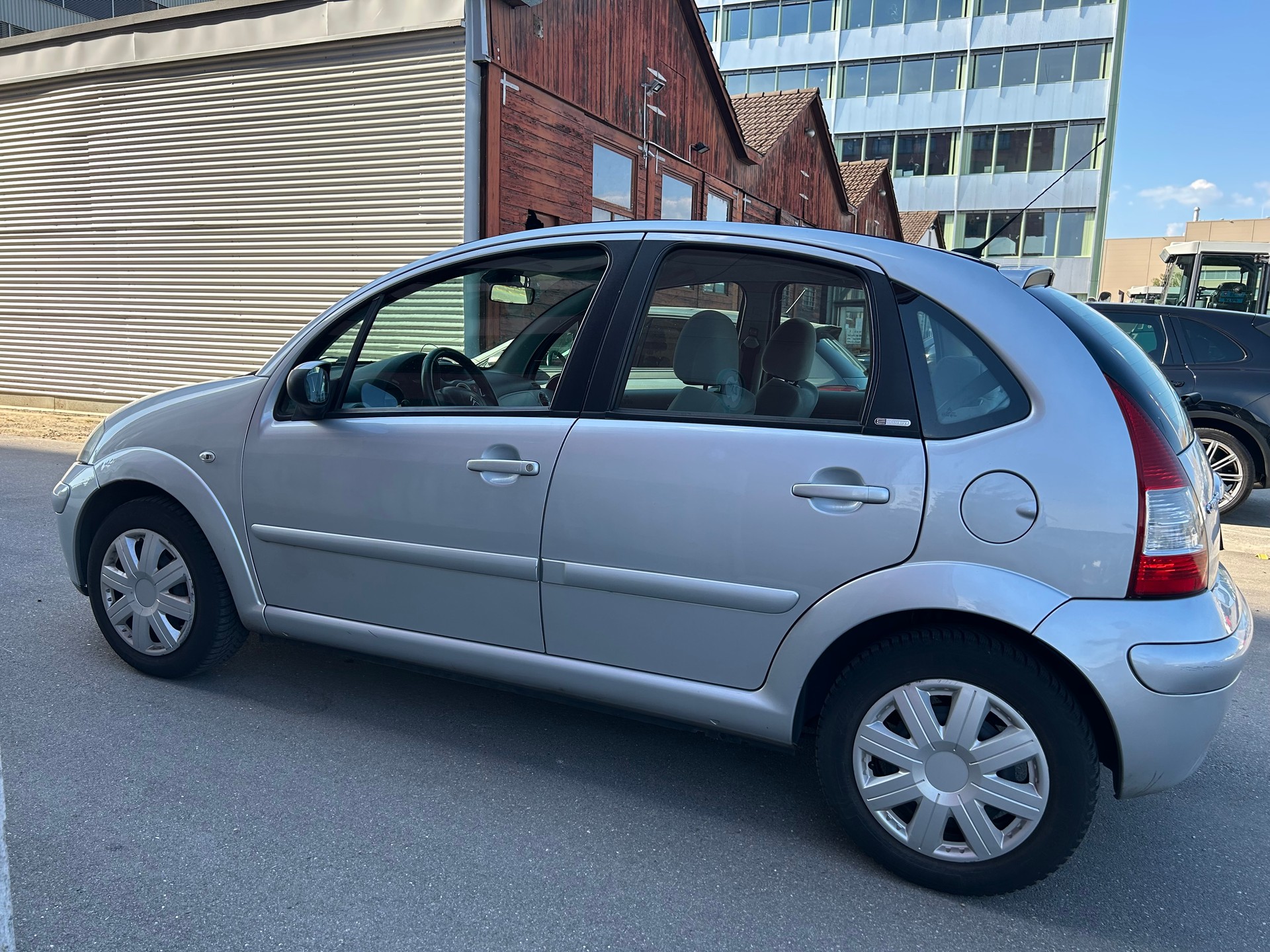 CITROEN C3 1.4i Exclusive-image-4
