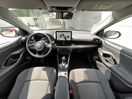 TOYOTA Yaris 1.5 Trend e-CVT-image-5