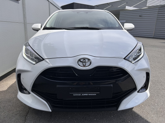 TOYOTA Yaris 1.5 Trend e-CVT-image-1
