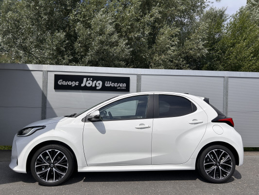 TOYOTA Yaris 1.5 Trend e-CVT-image-2