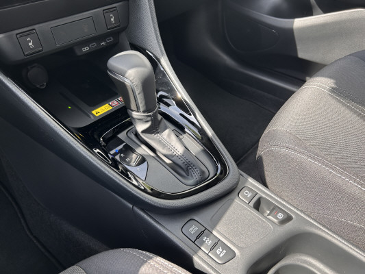 TOYOTA Yaris 1.5 Trend e-CVT-image-11