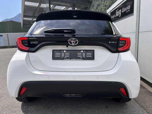 TOYOTA Yaris 1.5 Trend e-CVT-image-4