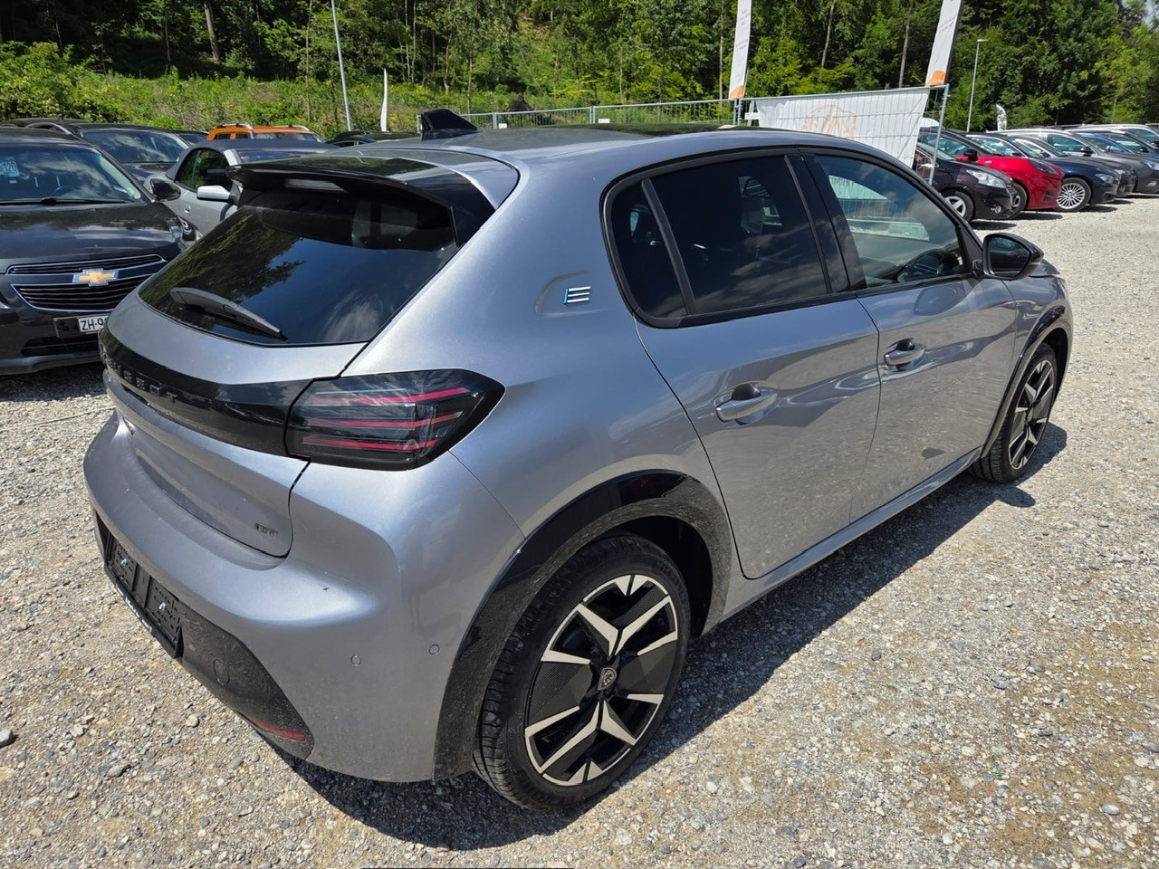 PEUGEOT 208 Elektrik 115kW GT-image-3