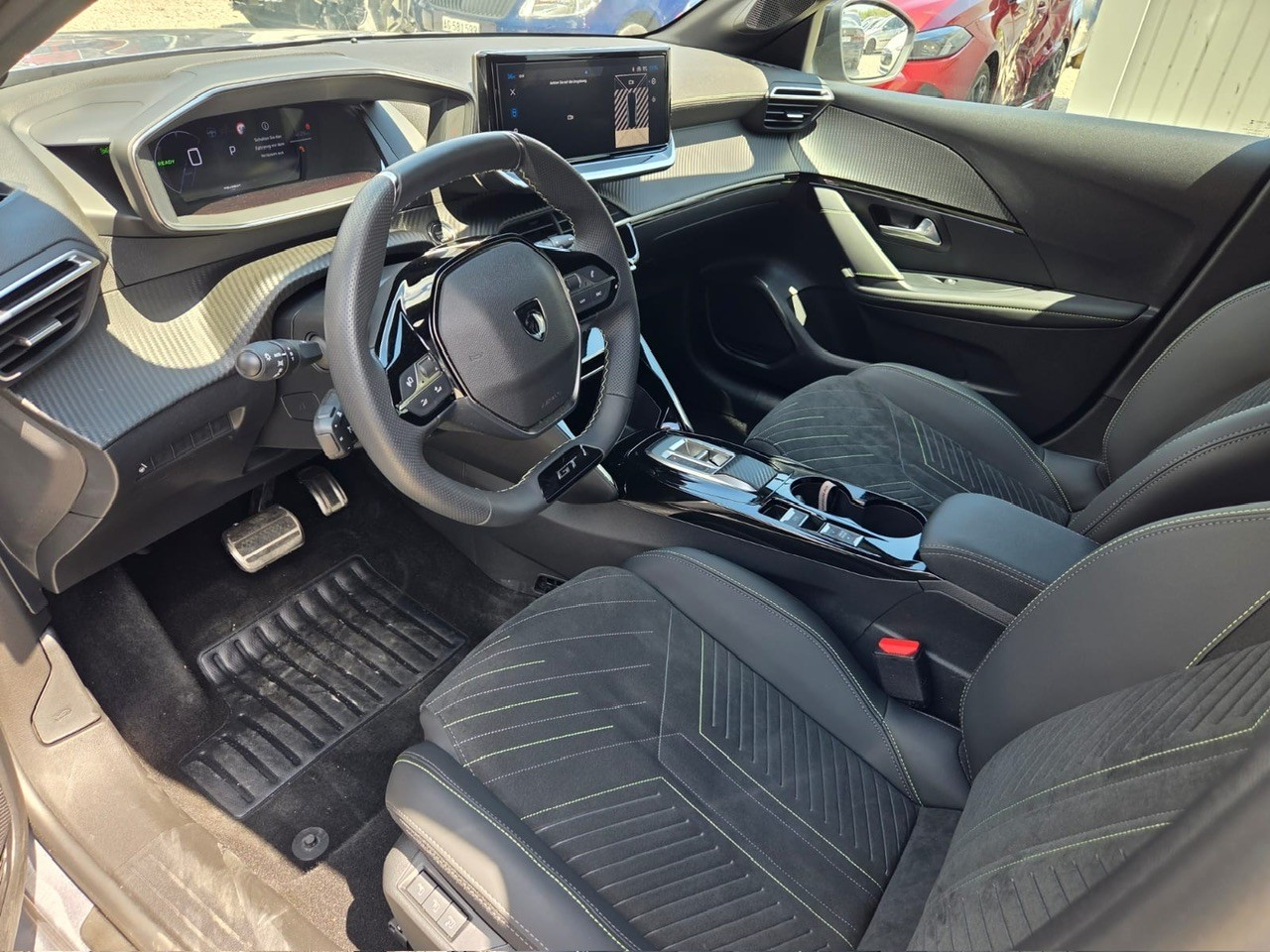 PEUGEOT 208 Elektrik 115kW GT-image-10