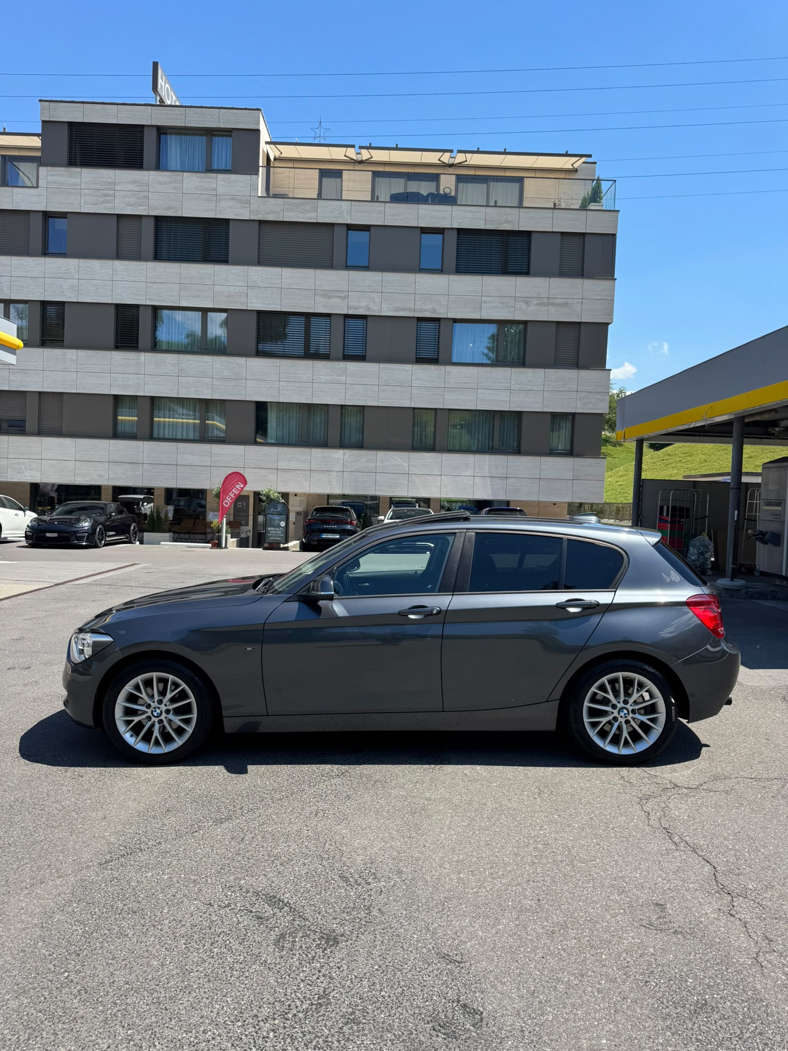 BMW 120d Sport Line Steptronic-image-3