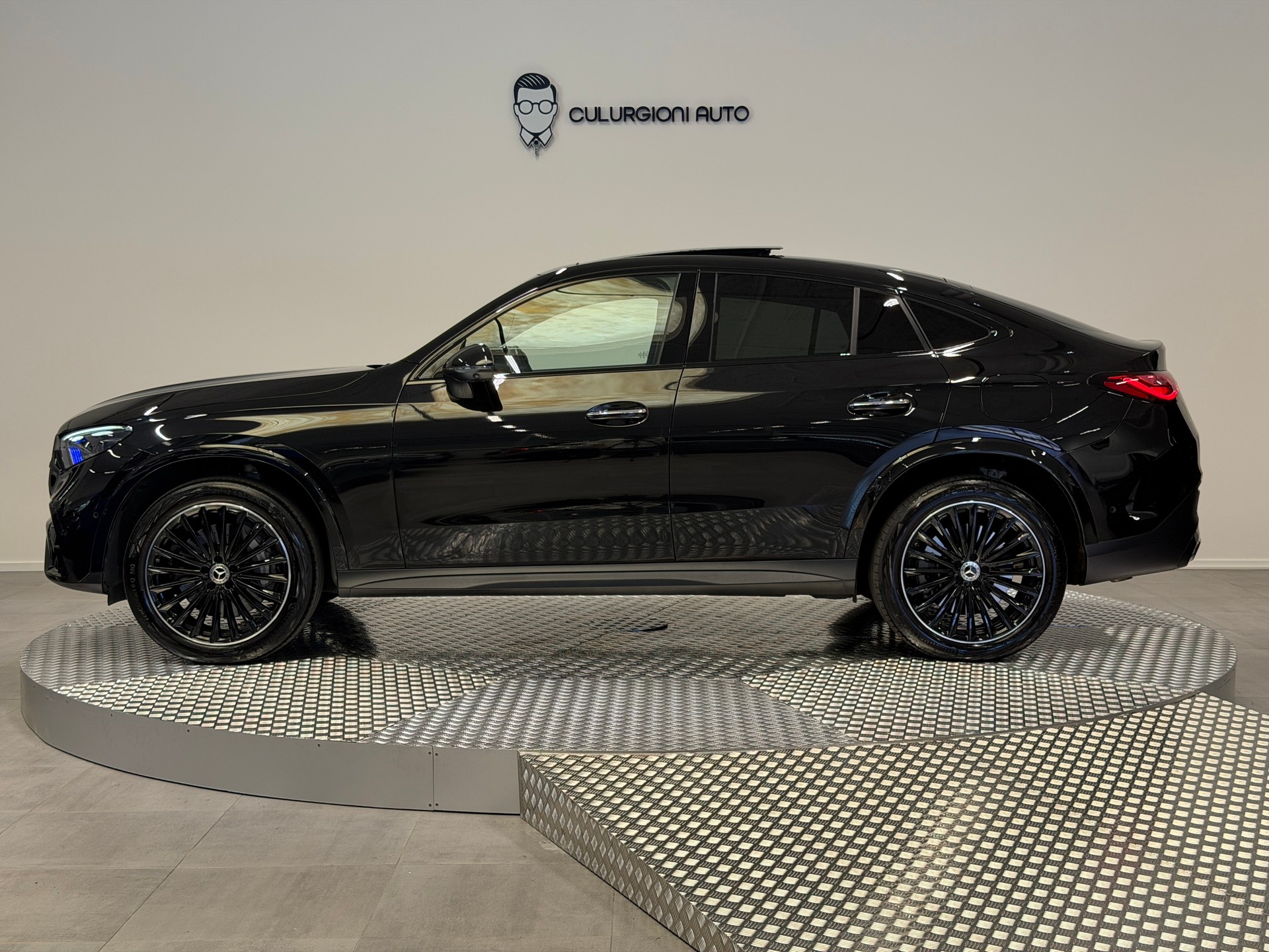 MERCEDES-BENZ GLC 300 e 4Matic 9G-Tronic-image-7