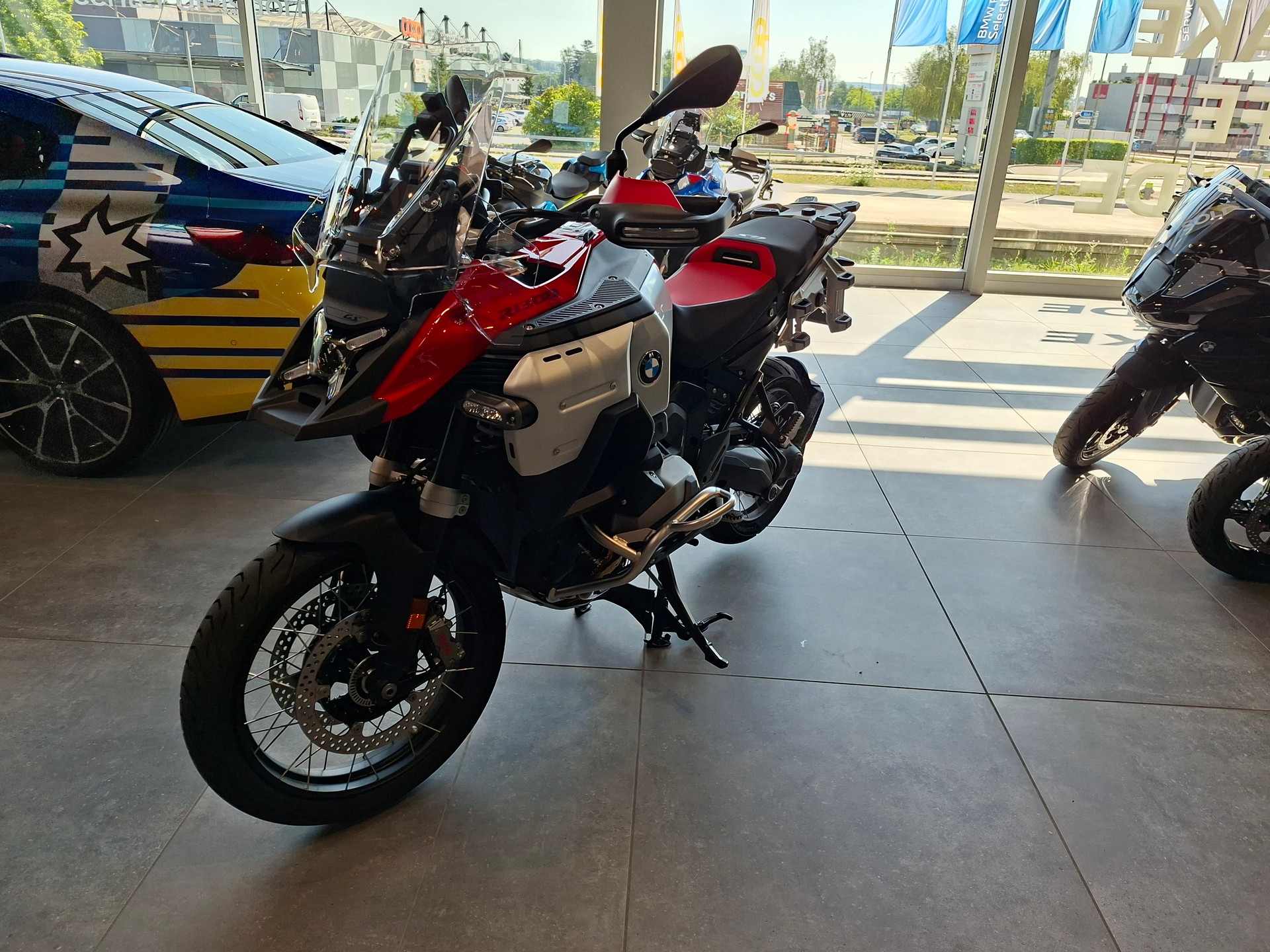 BMW R 1300 GS Adventure-showroom-element-3