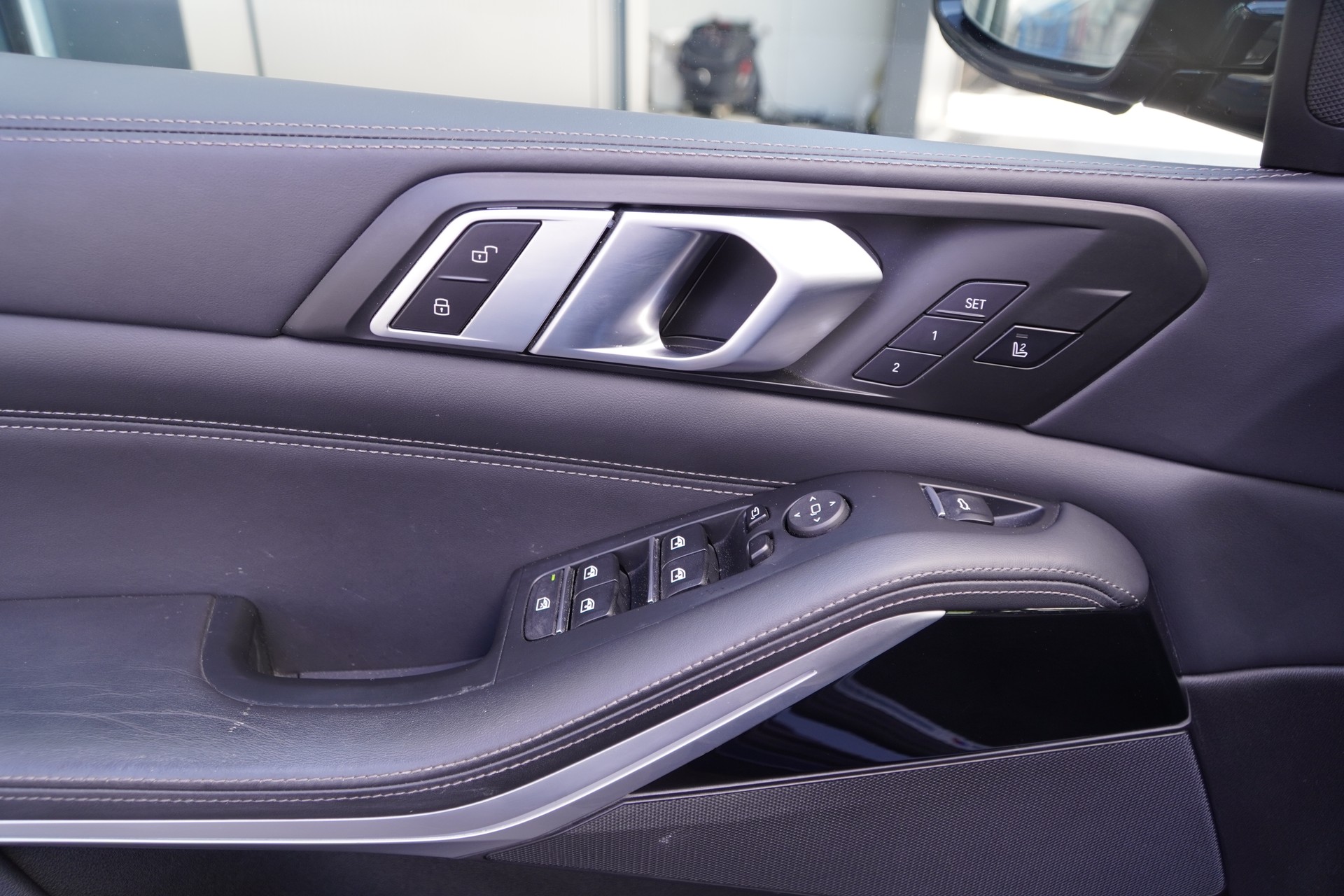 BMW X5 xDrive 48V 30d M Sport Steptronic-image-27