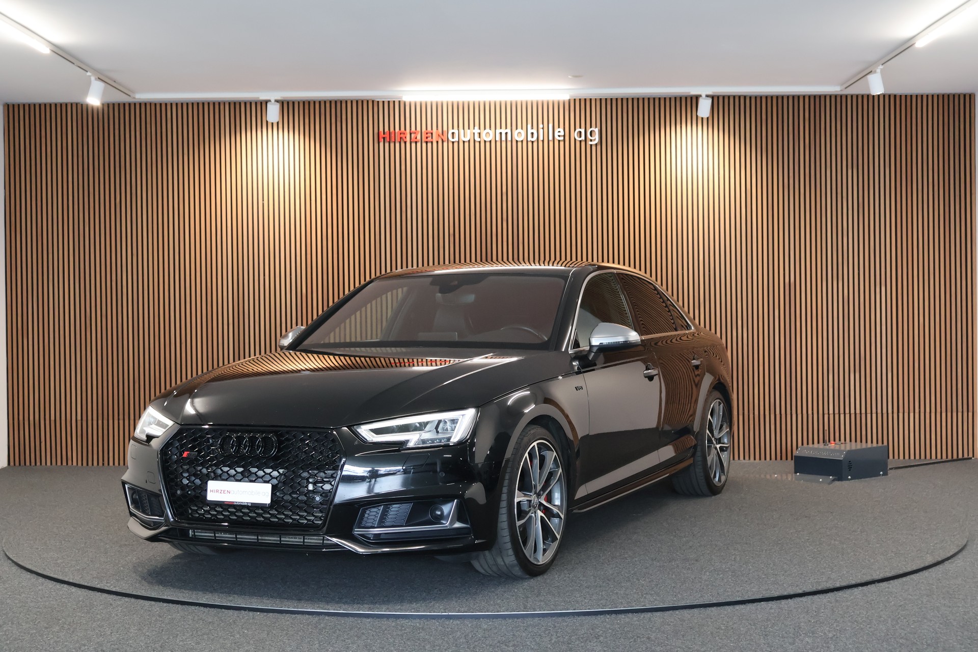 AUDI S4 Limousine 3.0 TFSI quattro tiptronic-image-0