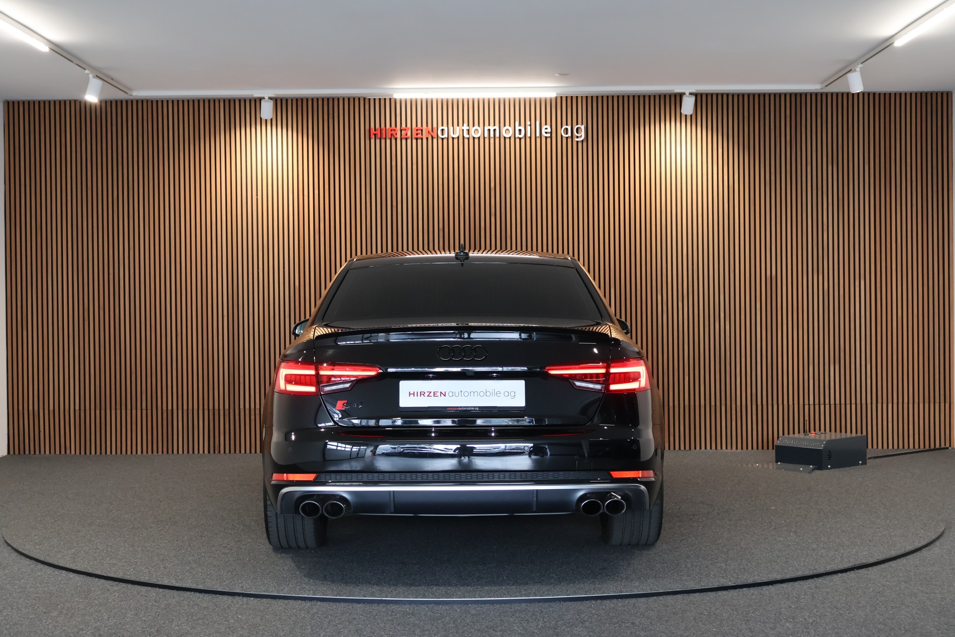 AUDI S4 Limousine 3.0 TFSI quattro tiptronic-image-3