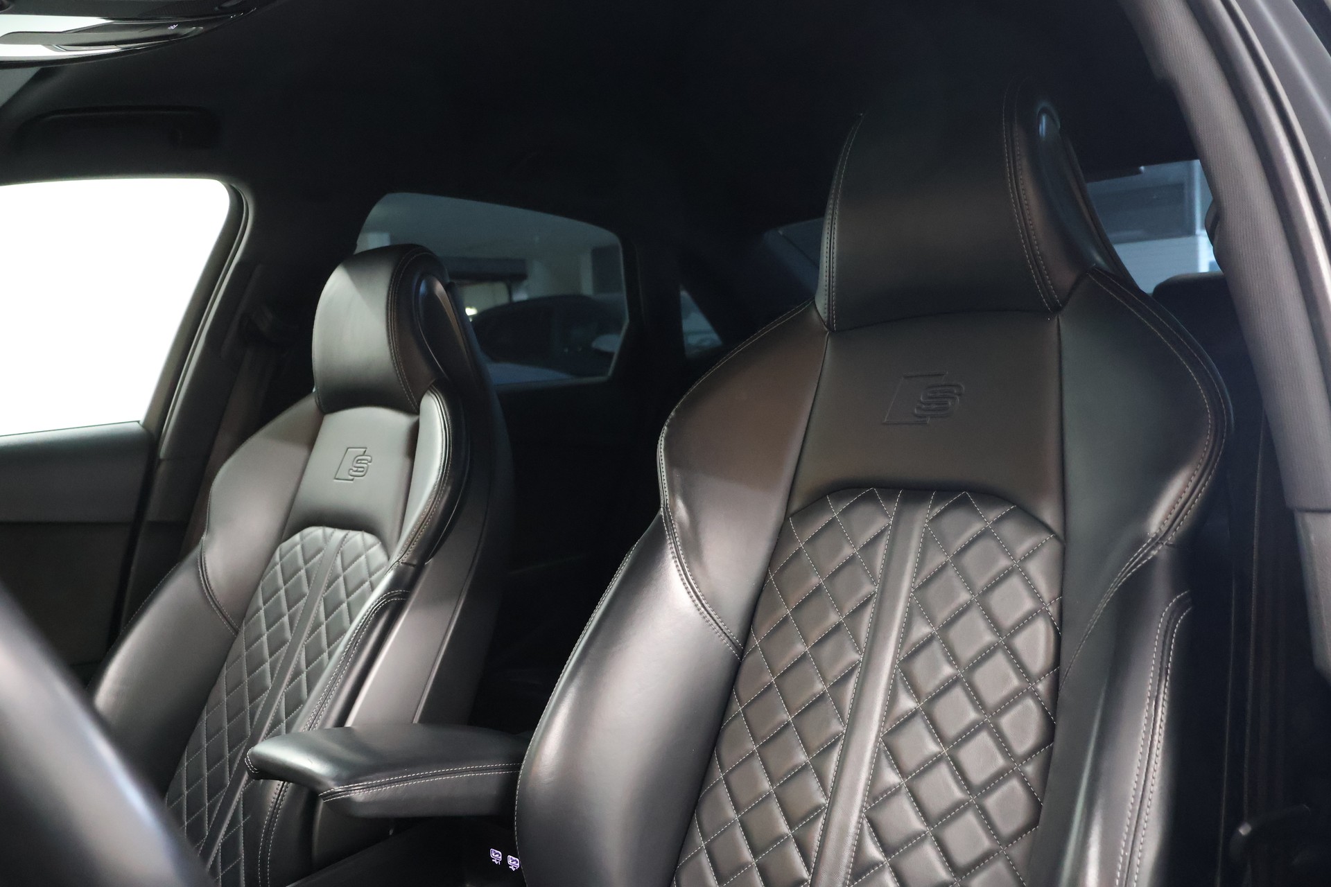 AUDI S4 Limousine 3.0 TFSI quattro tiptronic-image-8