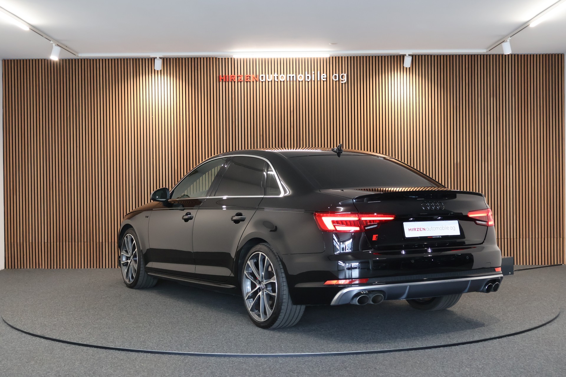 AUDI S4 Limousine 3.0 TFSI quattro tiptronic-image-2