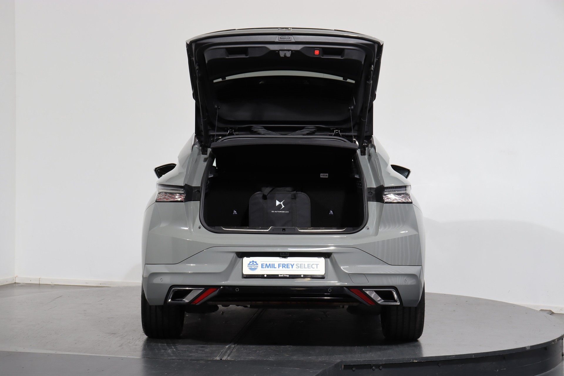 DS AUTOMOBILES 4 1.6 E-Tense Rivoli-image-3