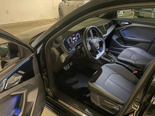 AUDI A1 Sportback 30 TFSI S Line Attraction S-tronic-image-4