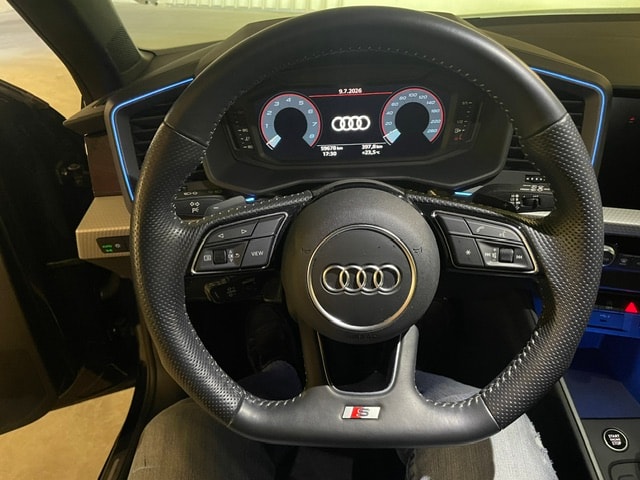 AUDI A1 Sportback 30 TFSI S Line Attraction S-tronic-image-5