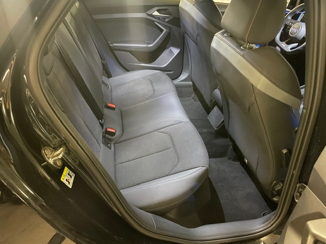 AUDI A1 Sportback 30 TFSI S Line Attraction S-tronic-image-13