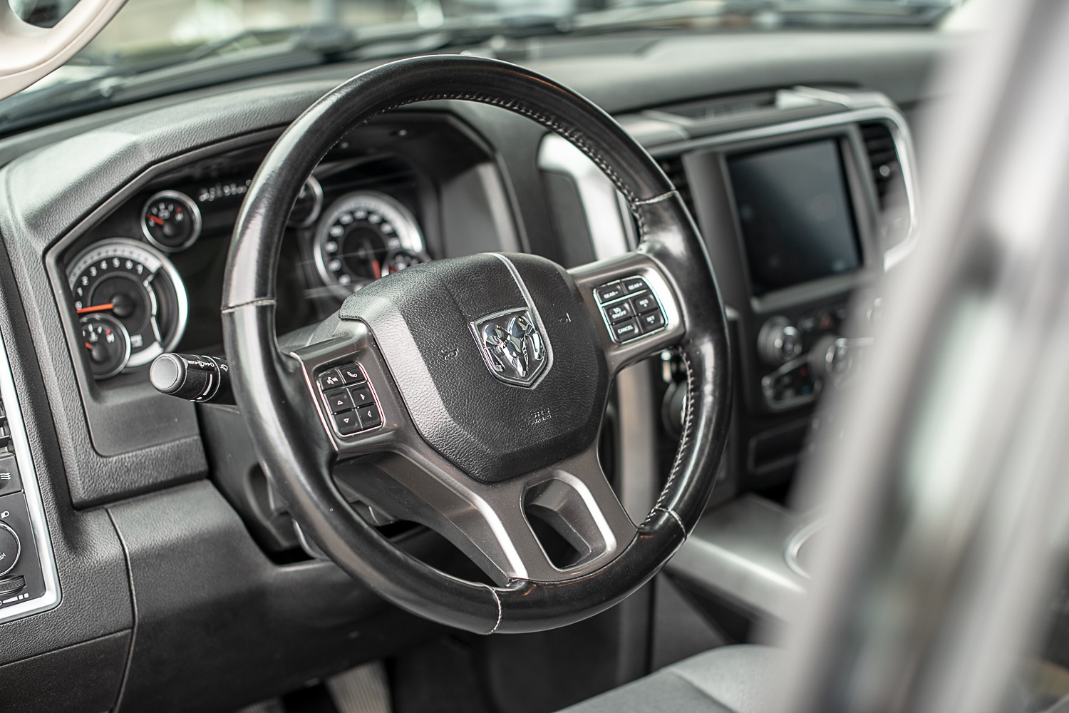 DODGE 1500 5.7 HEMI-image-9