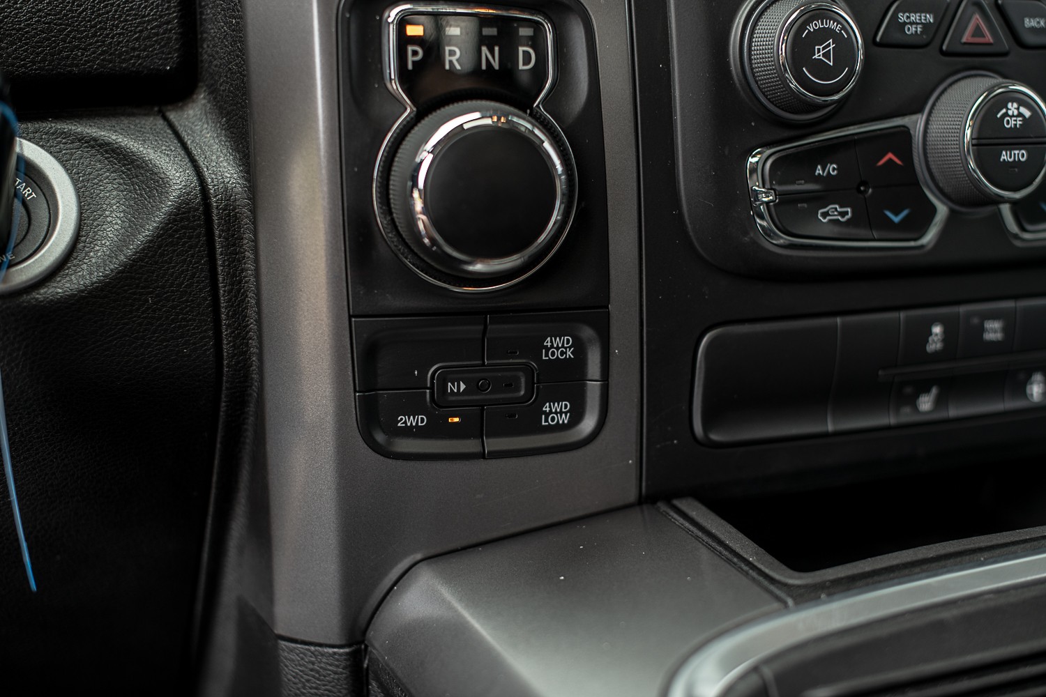DODGE 1500 5.7 HEMI-image-17