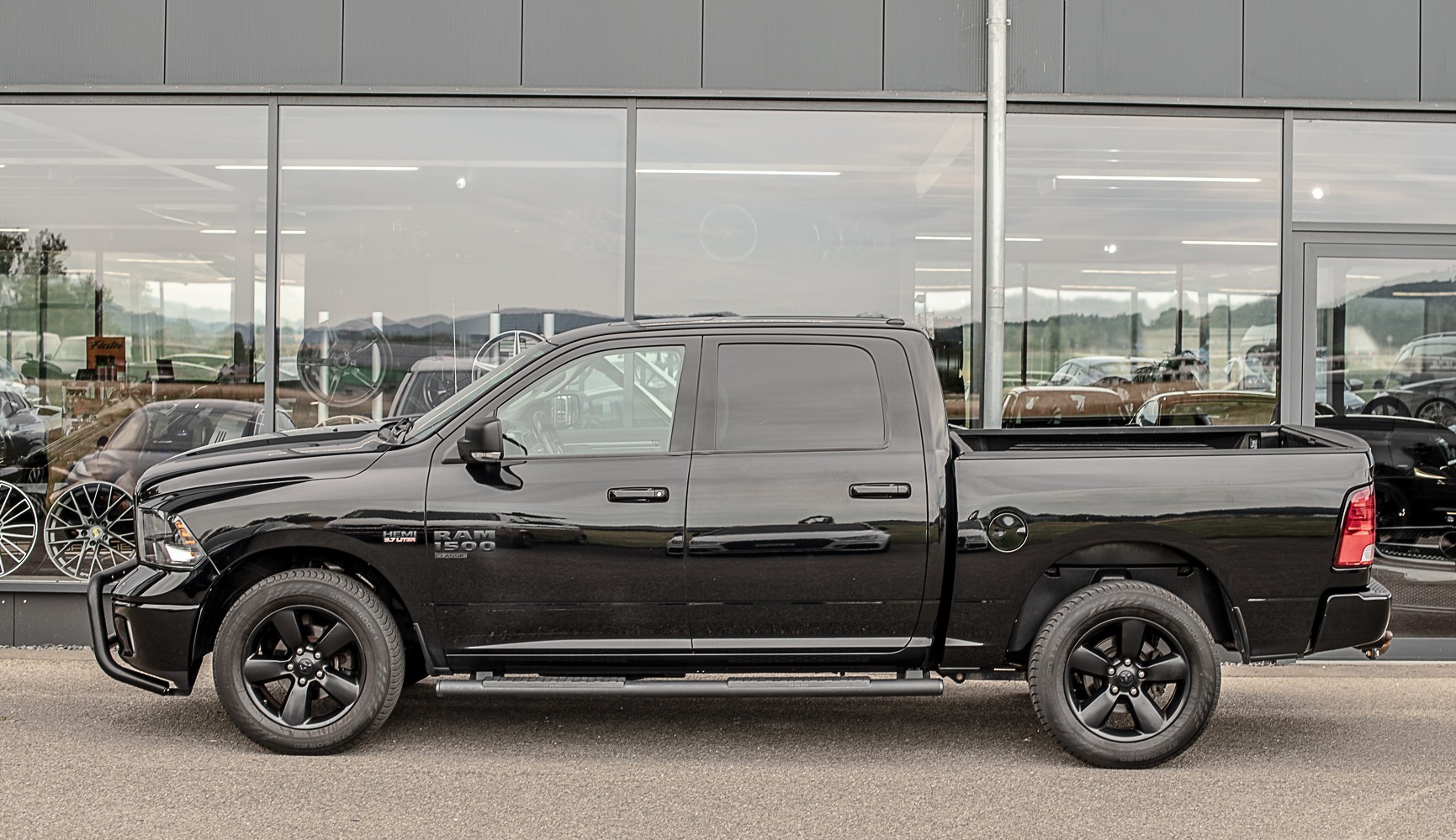 DODGE 1500 5.7 HEMI-image-0
