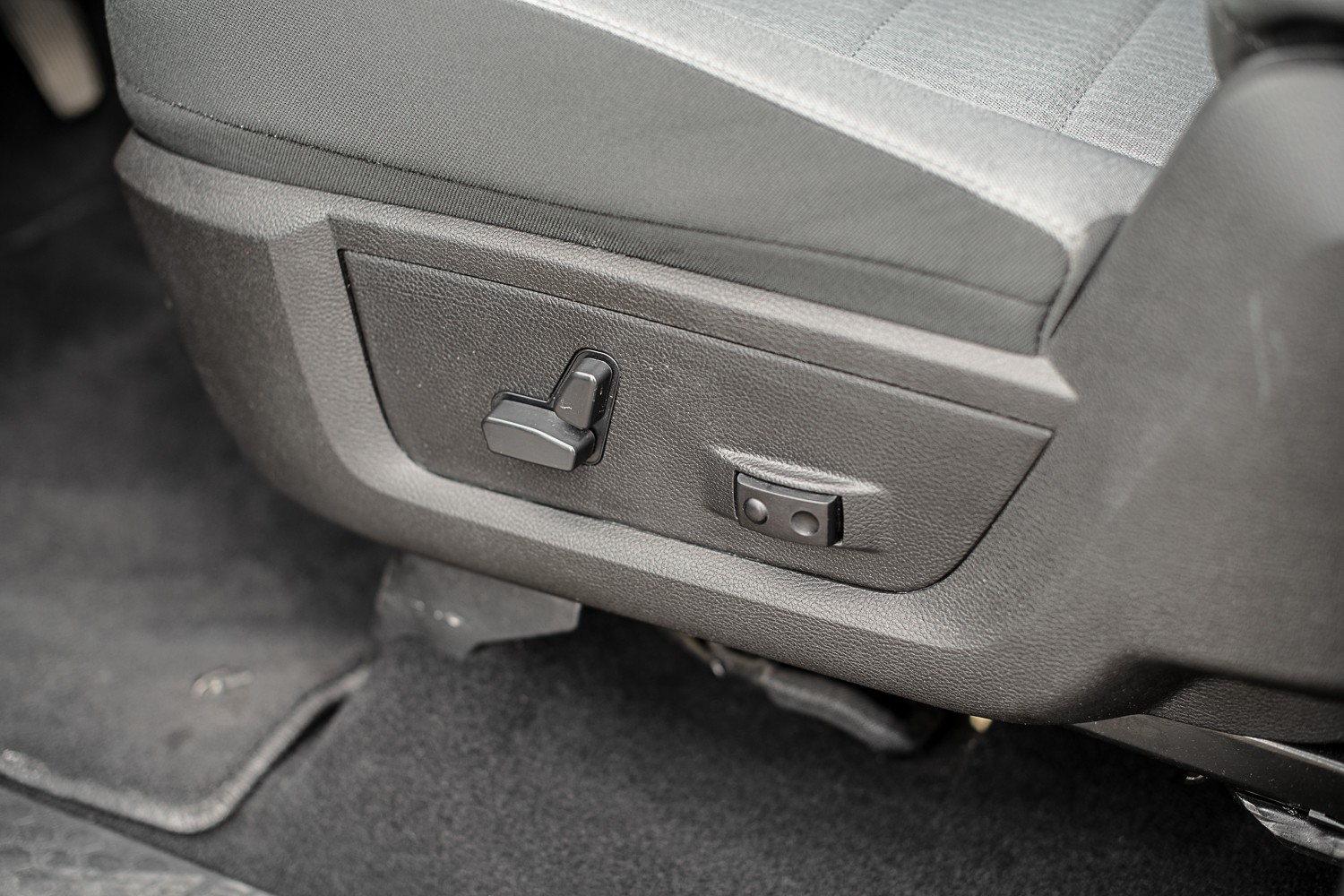 DODGE 1500 5.7 HEMI-image-10