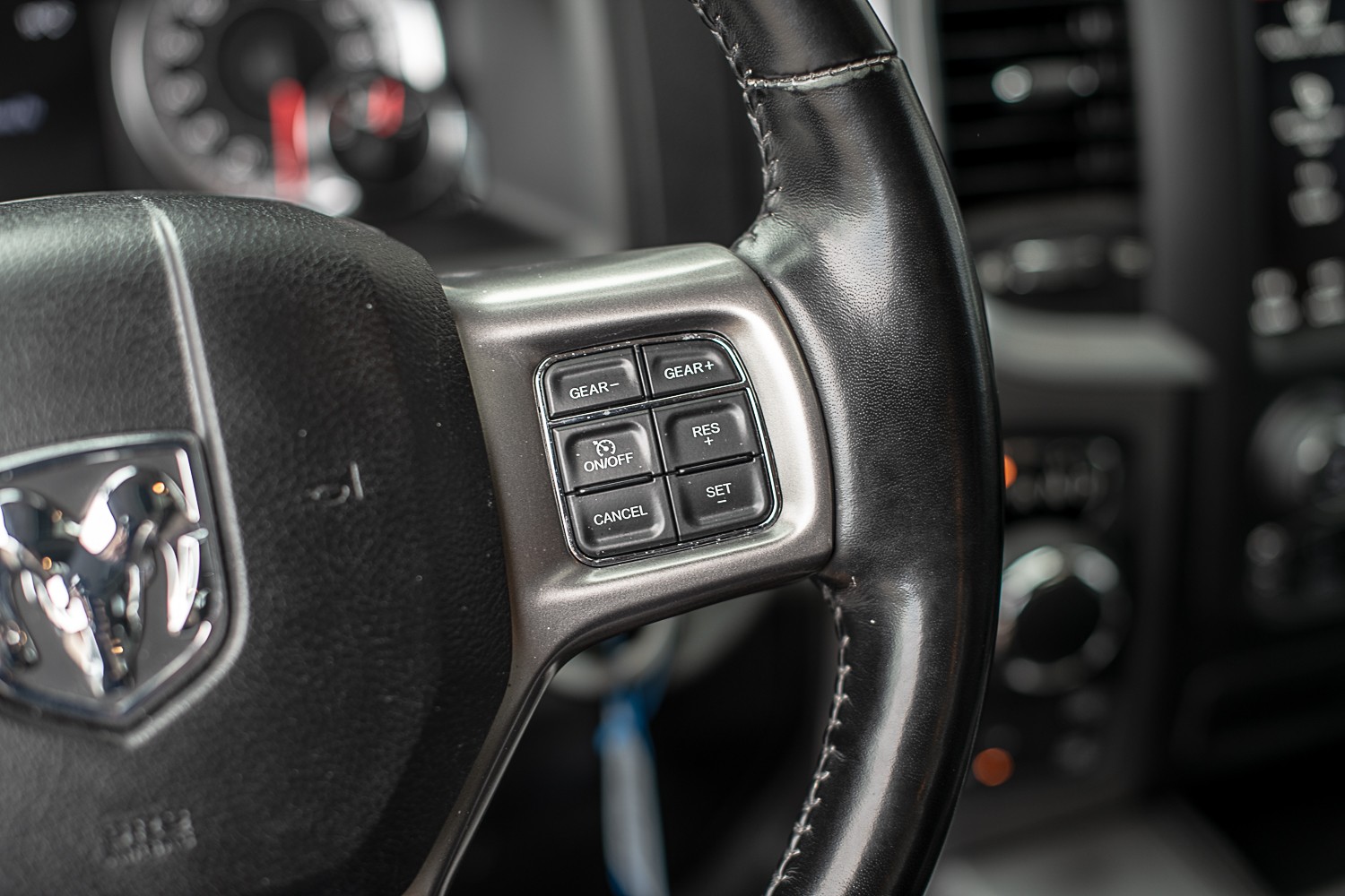 DODGE 1500 5.7 HEMI-image-14