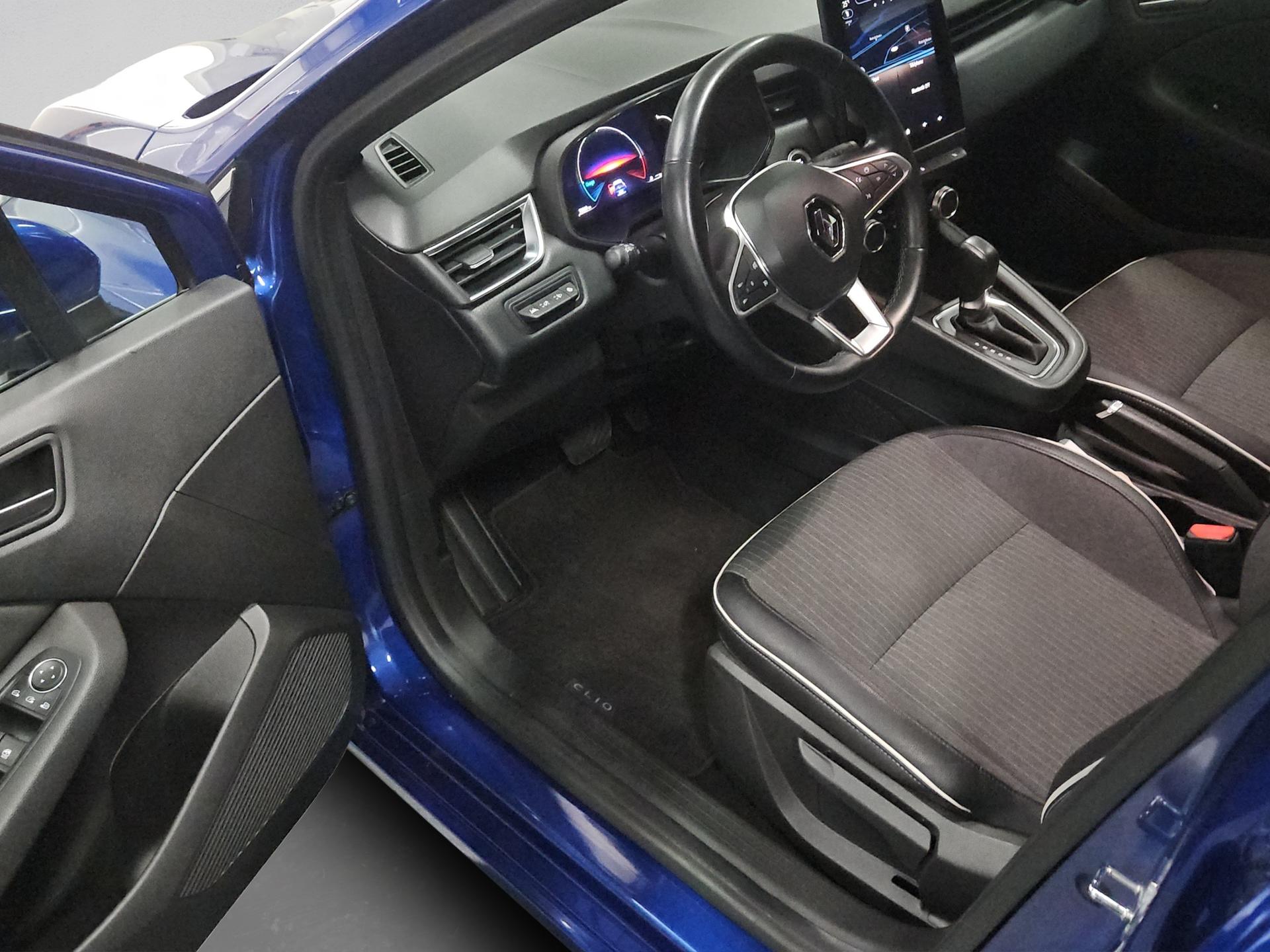 RENAULT Clio 1.6 E-Tech Intens-image-22