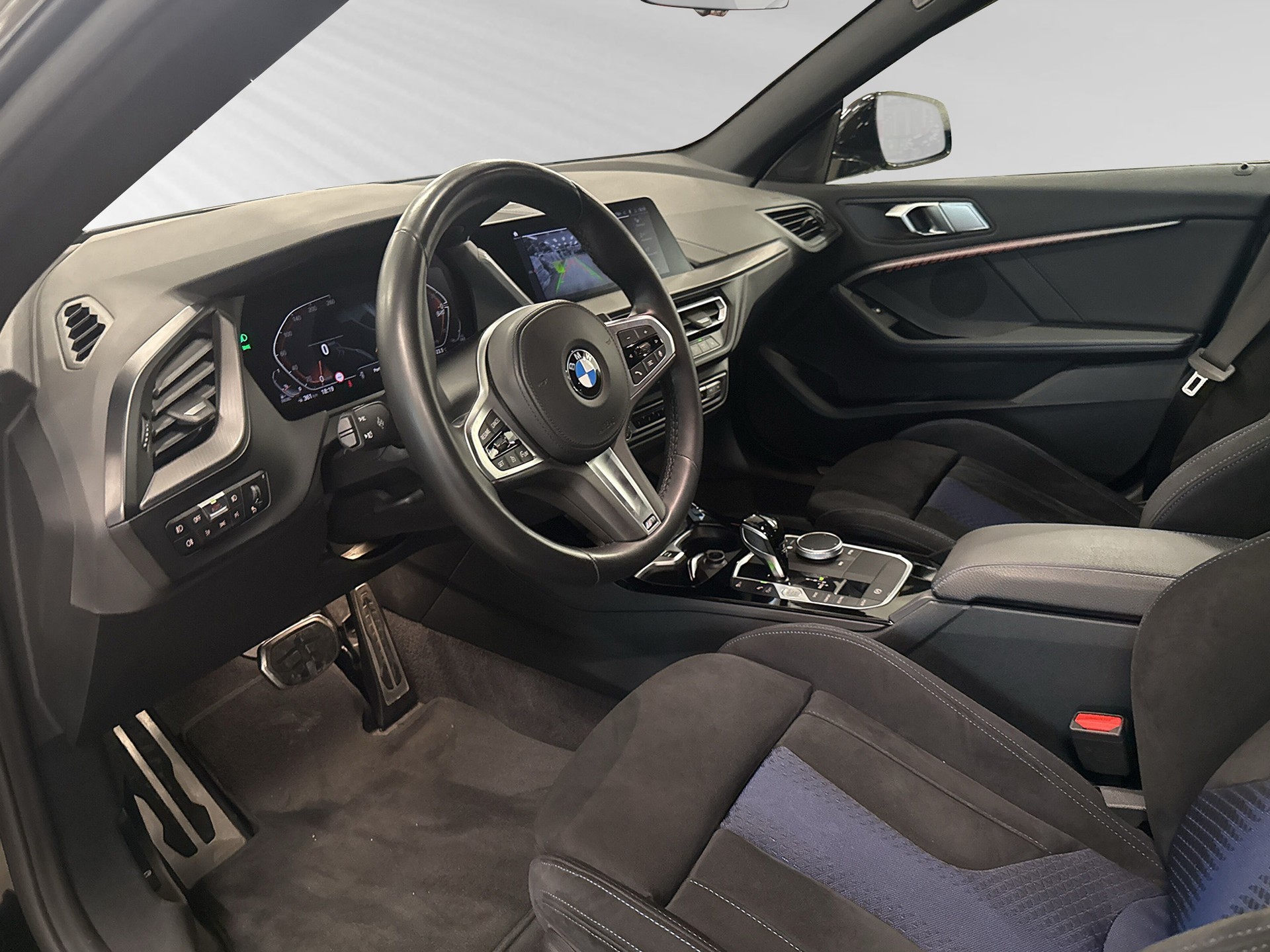 BMW 220d Gran Coupé xDrive M Sport Steptronic-showroom-element-3