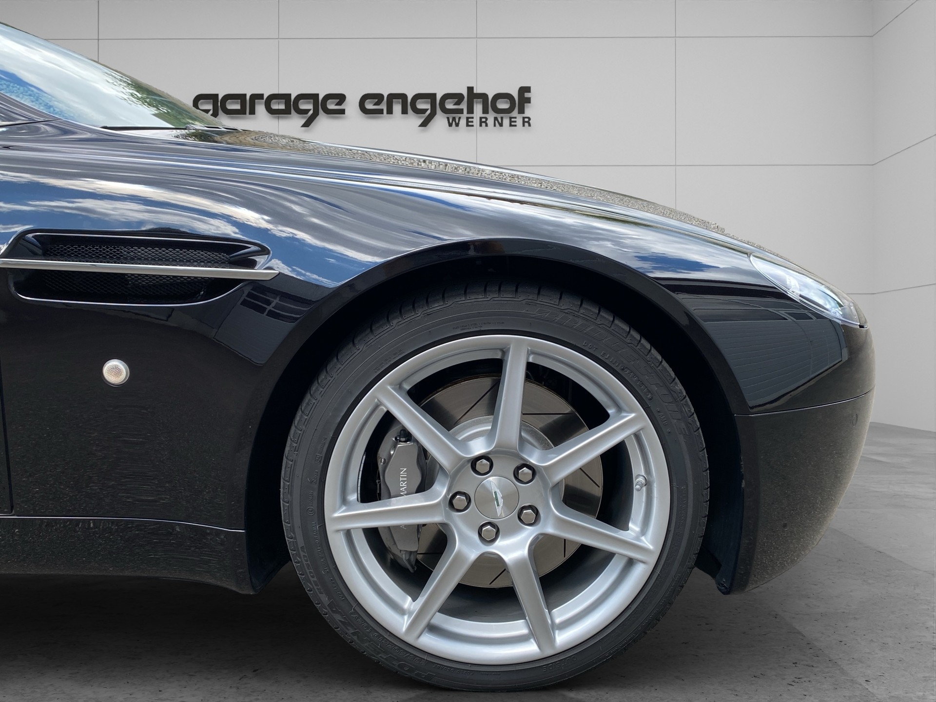 ASTON MARTIN V8 Vantage 4.7 Special Edition Sportshift-image-9