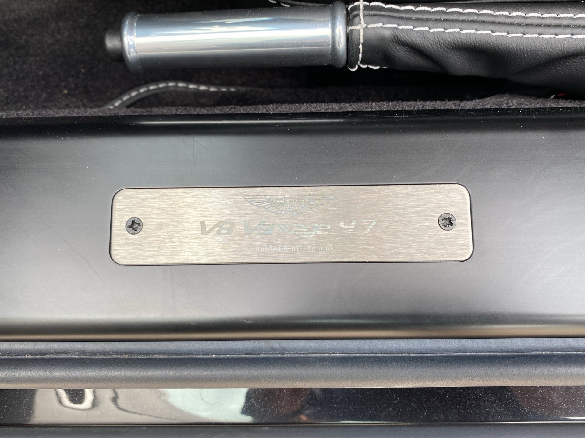 ASTON MARTIN V8 Vantage 4.7 Special Edition Sportshift-image-15