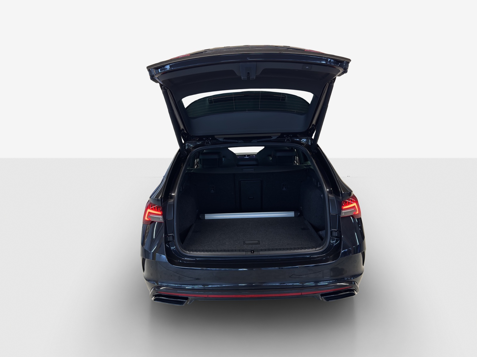 SKODA Octavia Combi 2.0 TSI DSG RS-image-12