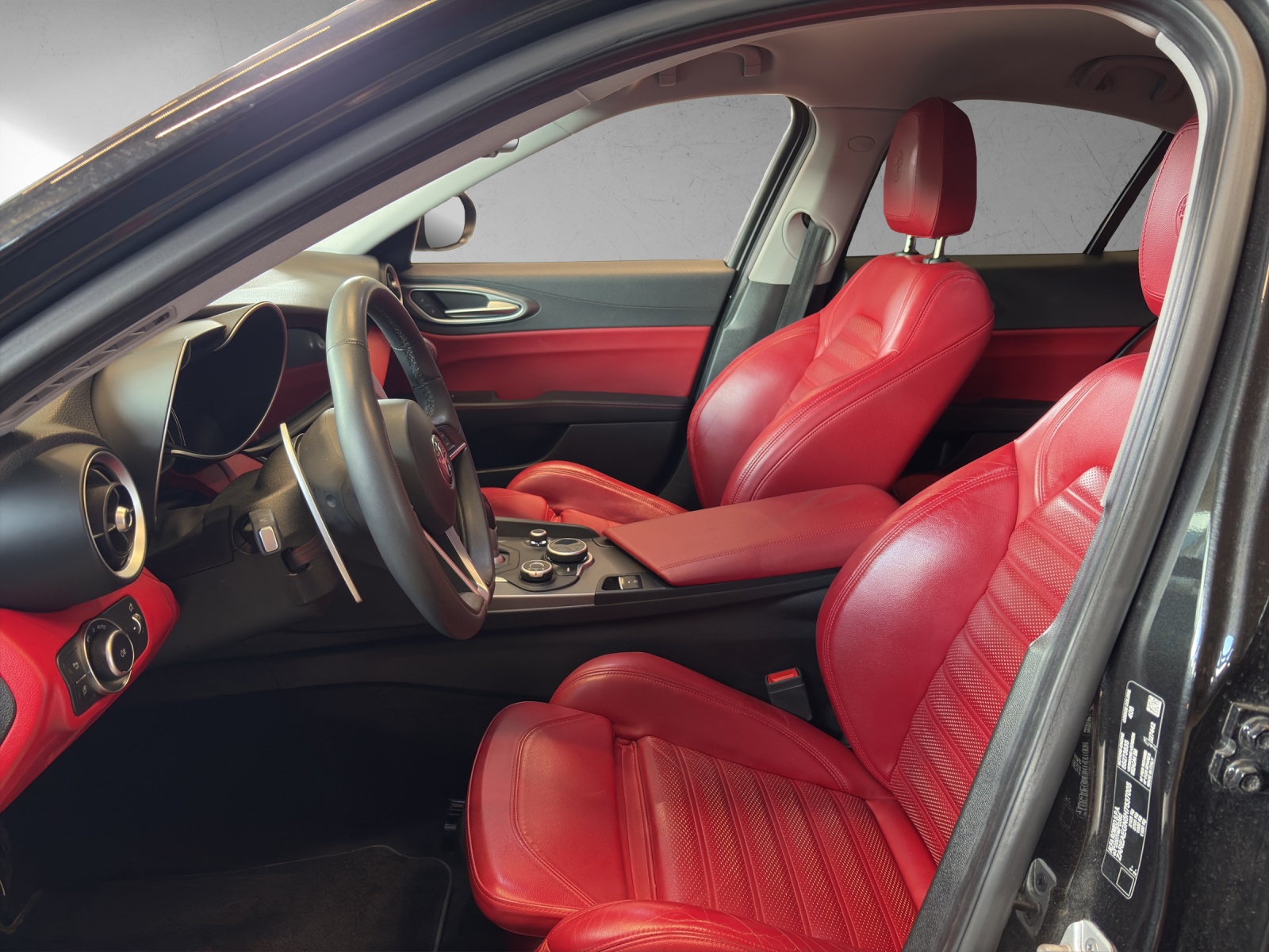 ALFA ROMEO Giulia 2.0 Veloce Q4 Automatic-image-5