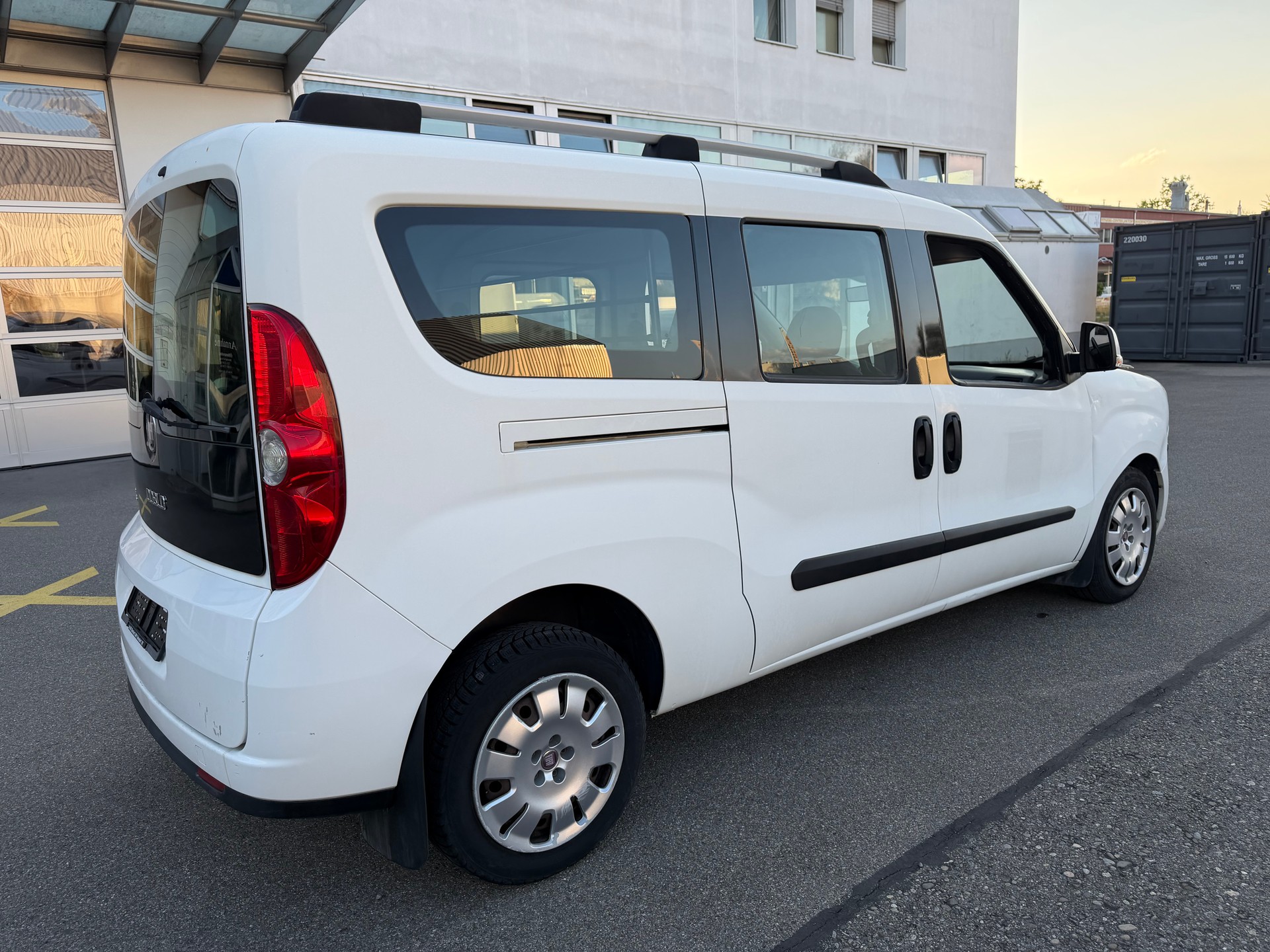 FIAT Doblò 1.4 MPI Cargo Swiss-image-4
