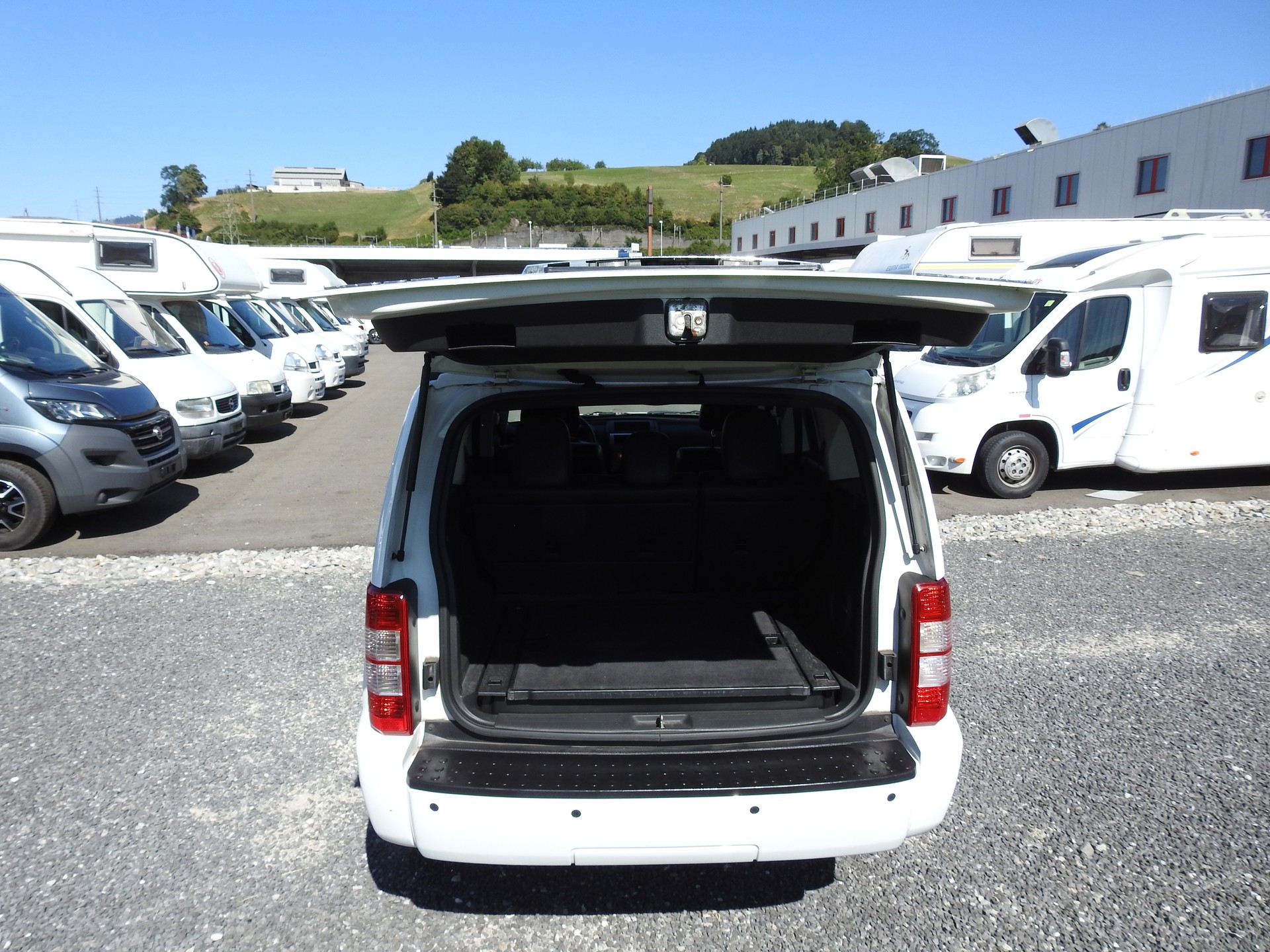 DODGE NITRO SXT 4.0-image-9