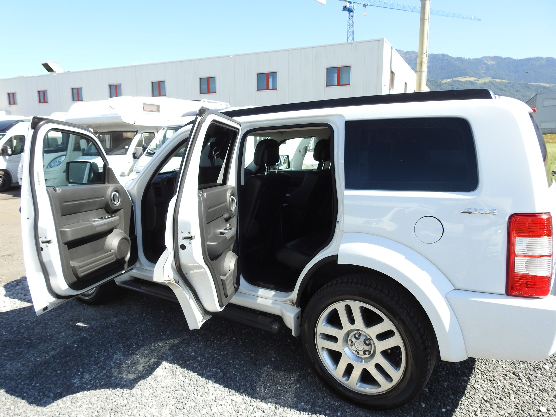 DODGE NITRO SXT 4.0-image-14