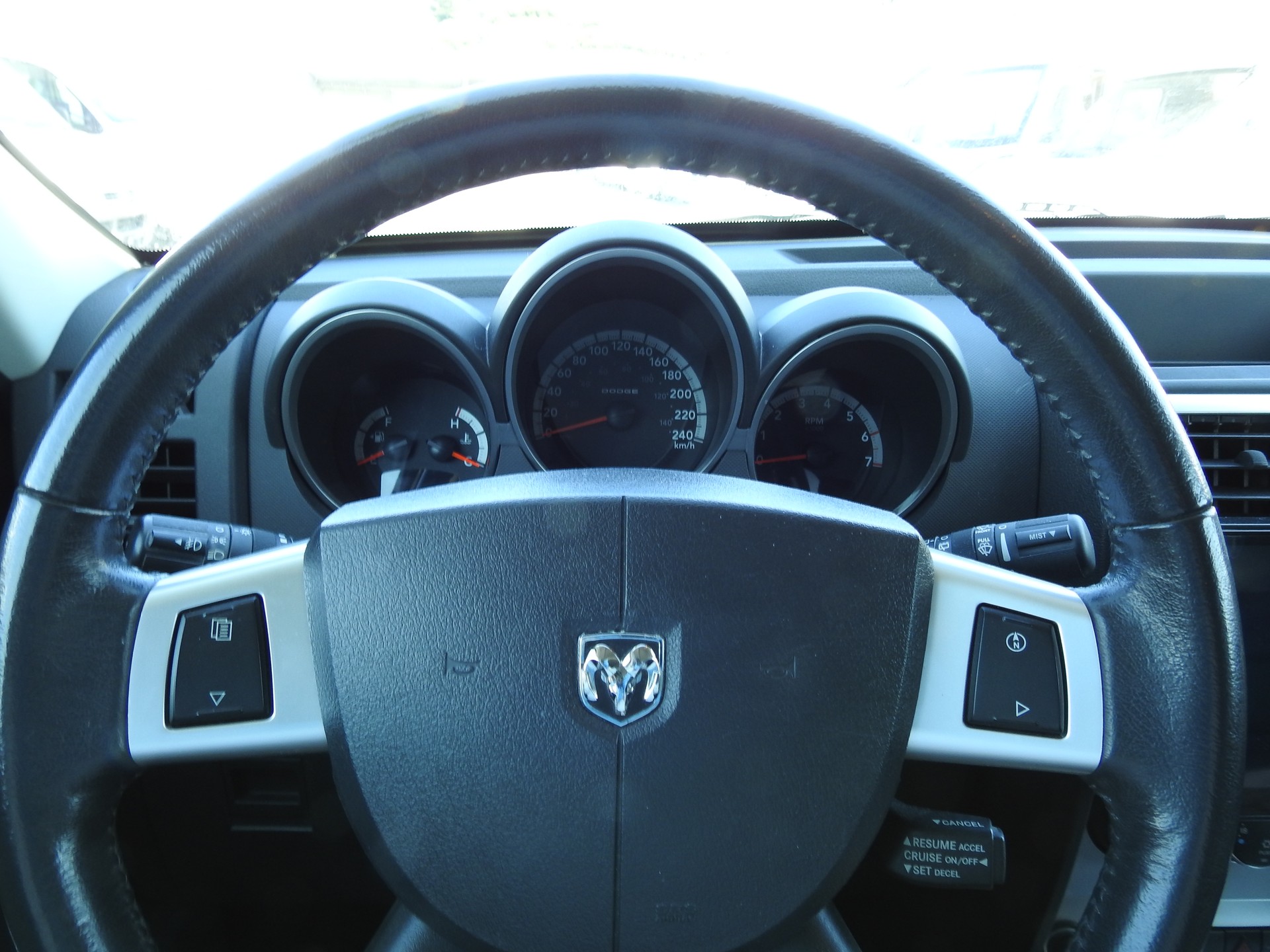 DODGE NITRO SXT 4.0-image-26