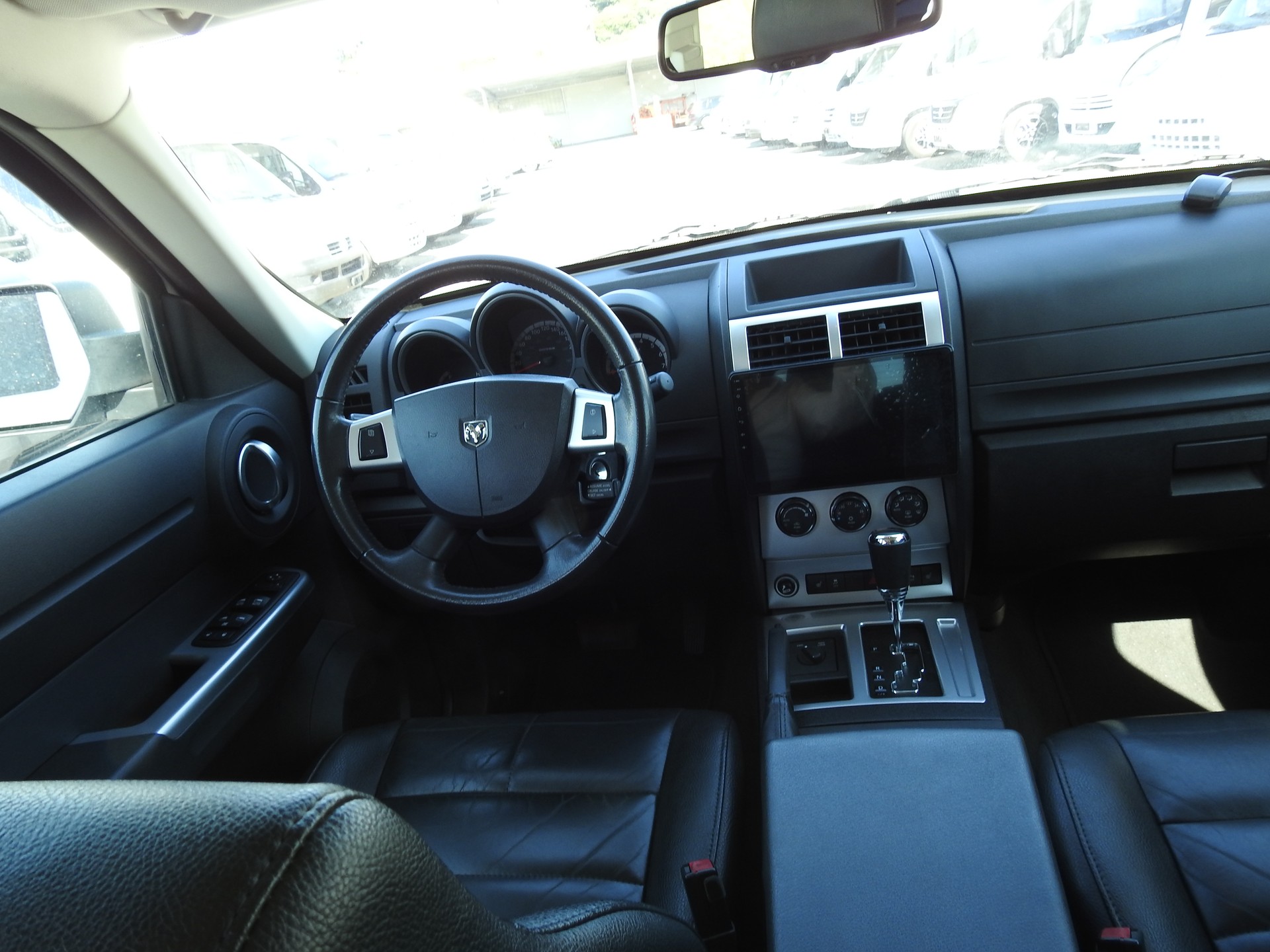 DODGE NITRO SXT 4.0-image-18