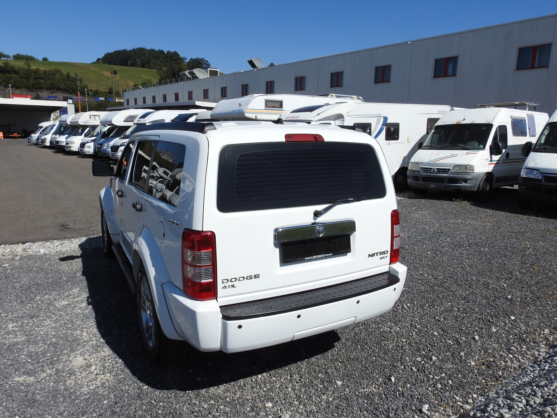 DODGE NITRO SXT 4.0-image-3