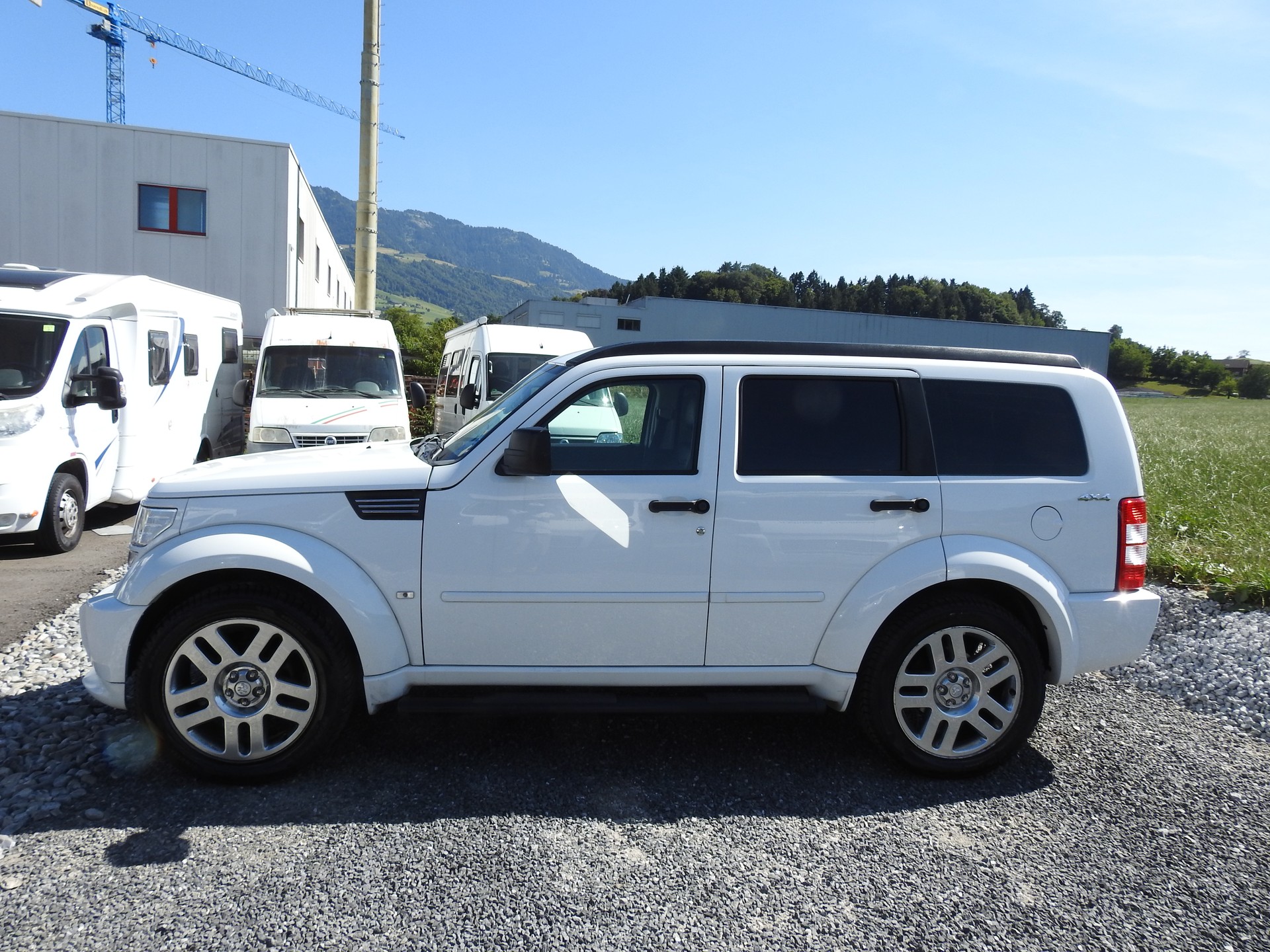 DODGE NITRO SXT 4.0-image-2