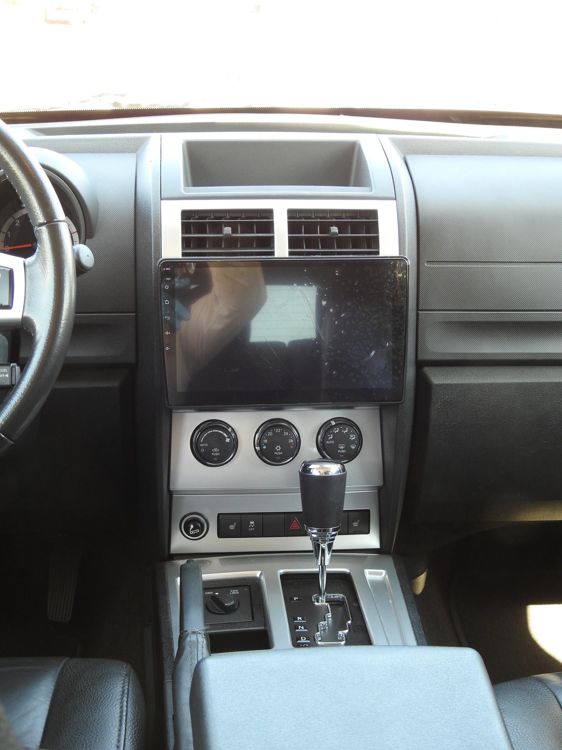 DODGE NITRO SXT 4.0-image-16