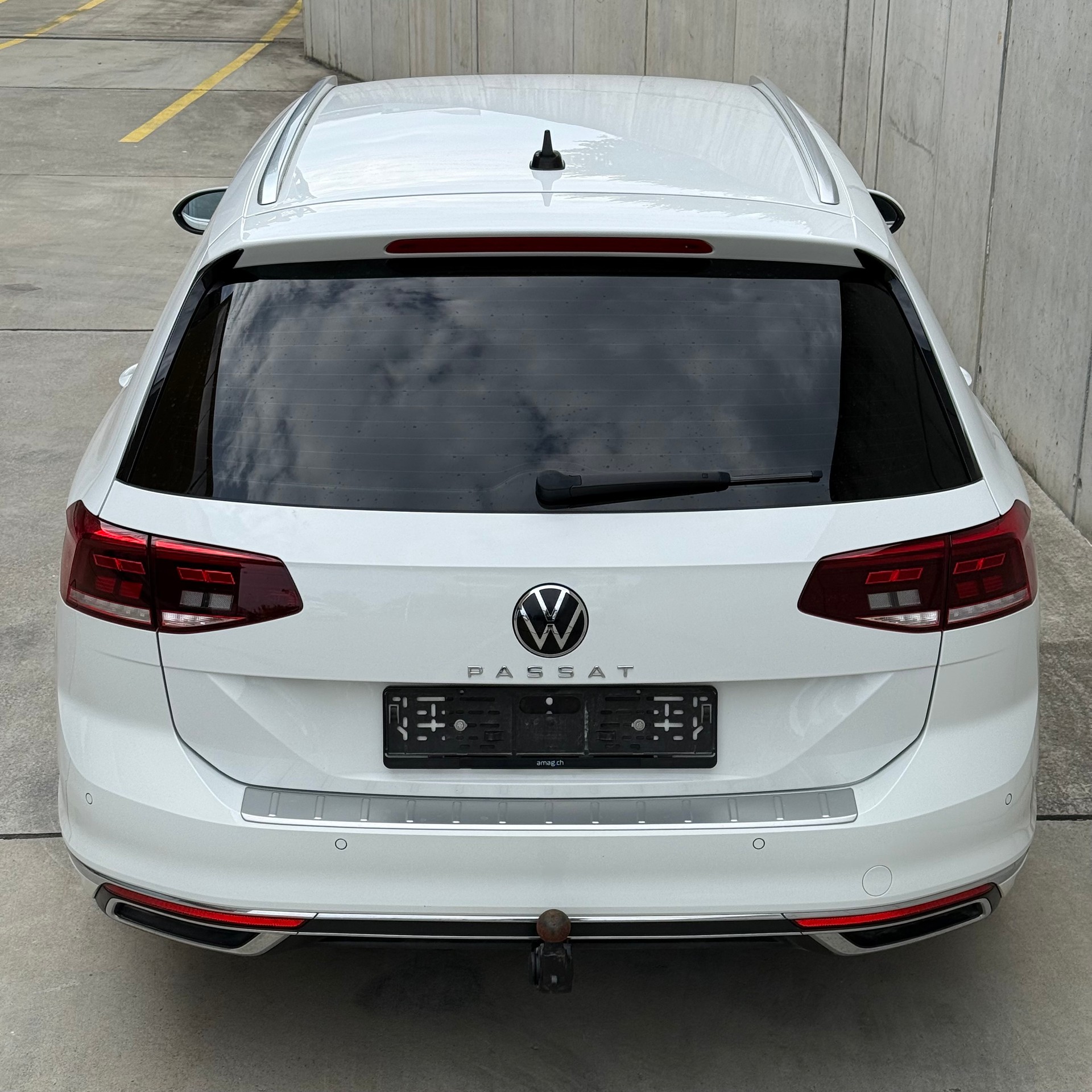 VW Passat 2.0 TDI BMT Elegance 4Motion DSG-image-3