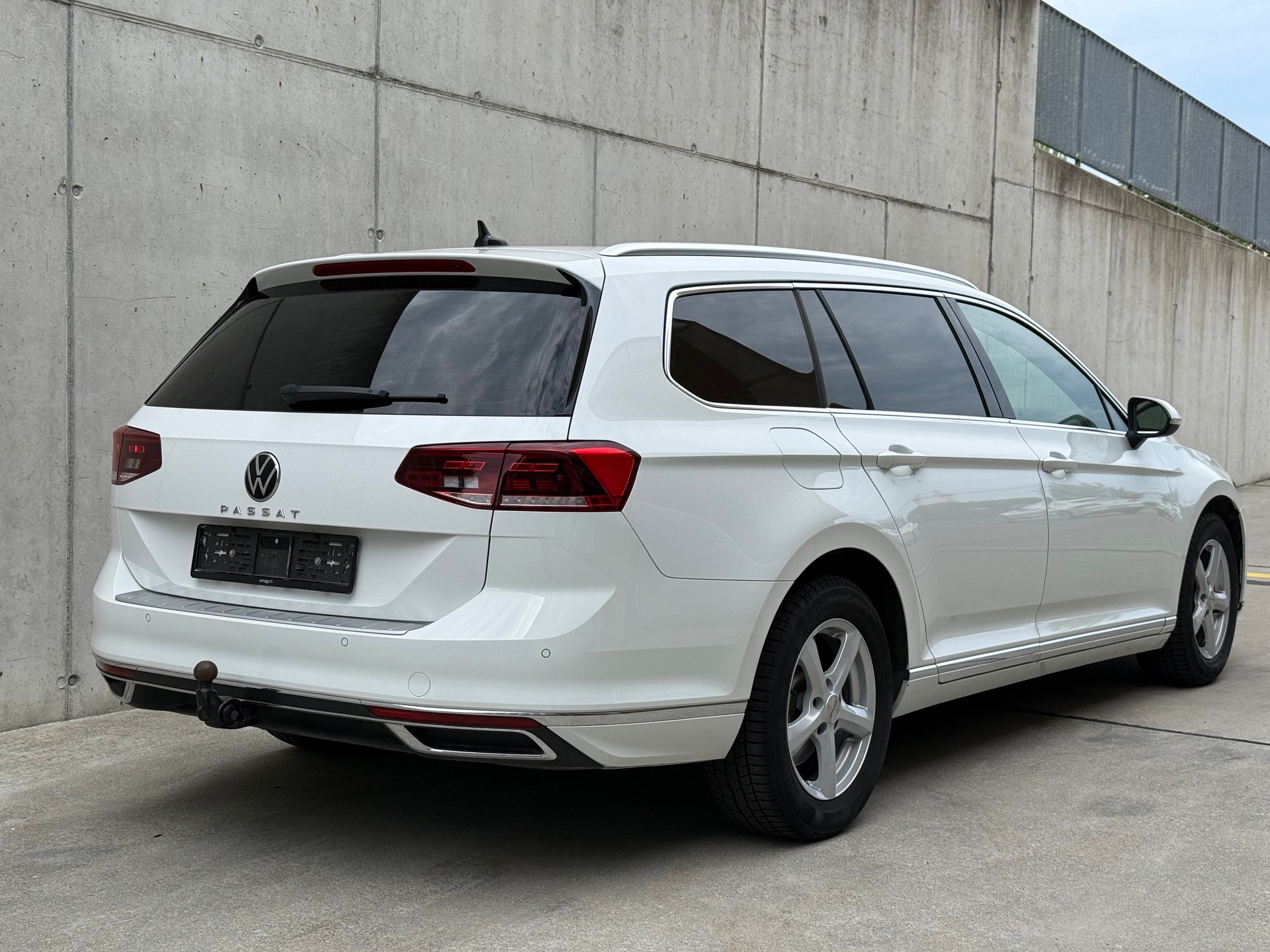 VW Passat 2.0 TDI BMT Elegance 4Motion DSG-image-7