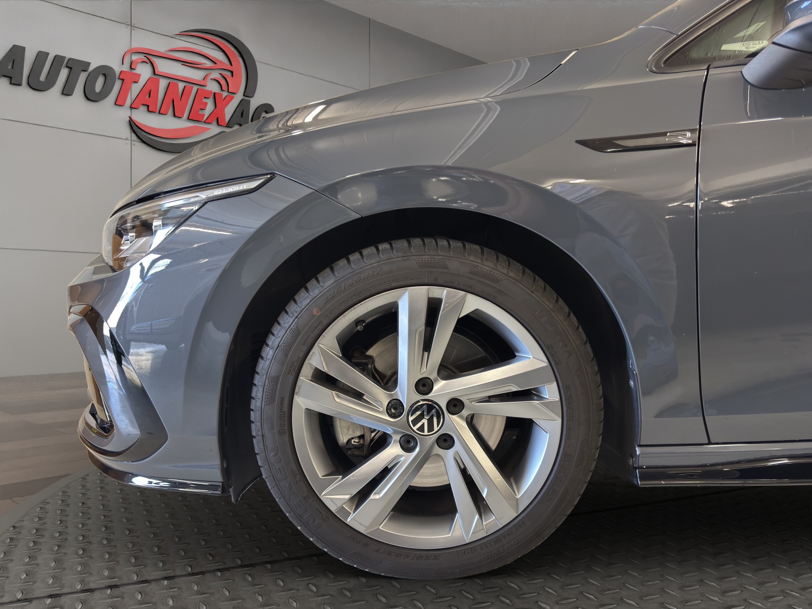 VW Golf Variant 2.0 TSI R-Line DSG 4Motion-image-20