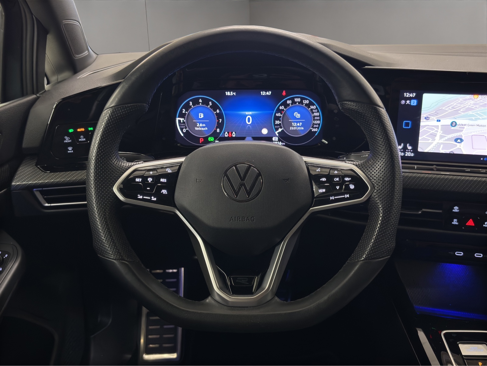 VW Golf Variant 2.0 TSI R-Line DSG 4Motion-image-9