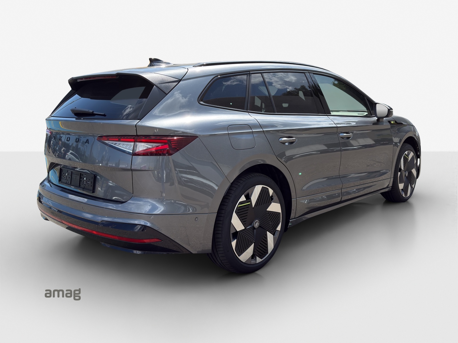 SKODA Enyaq 4x4 RS-image-4