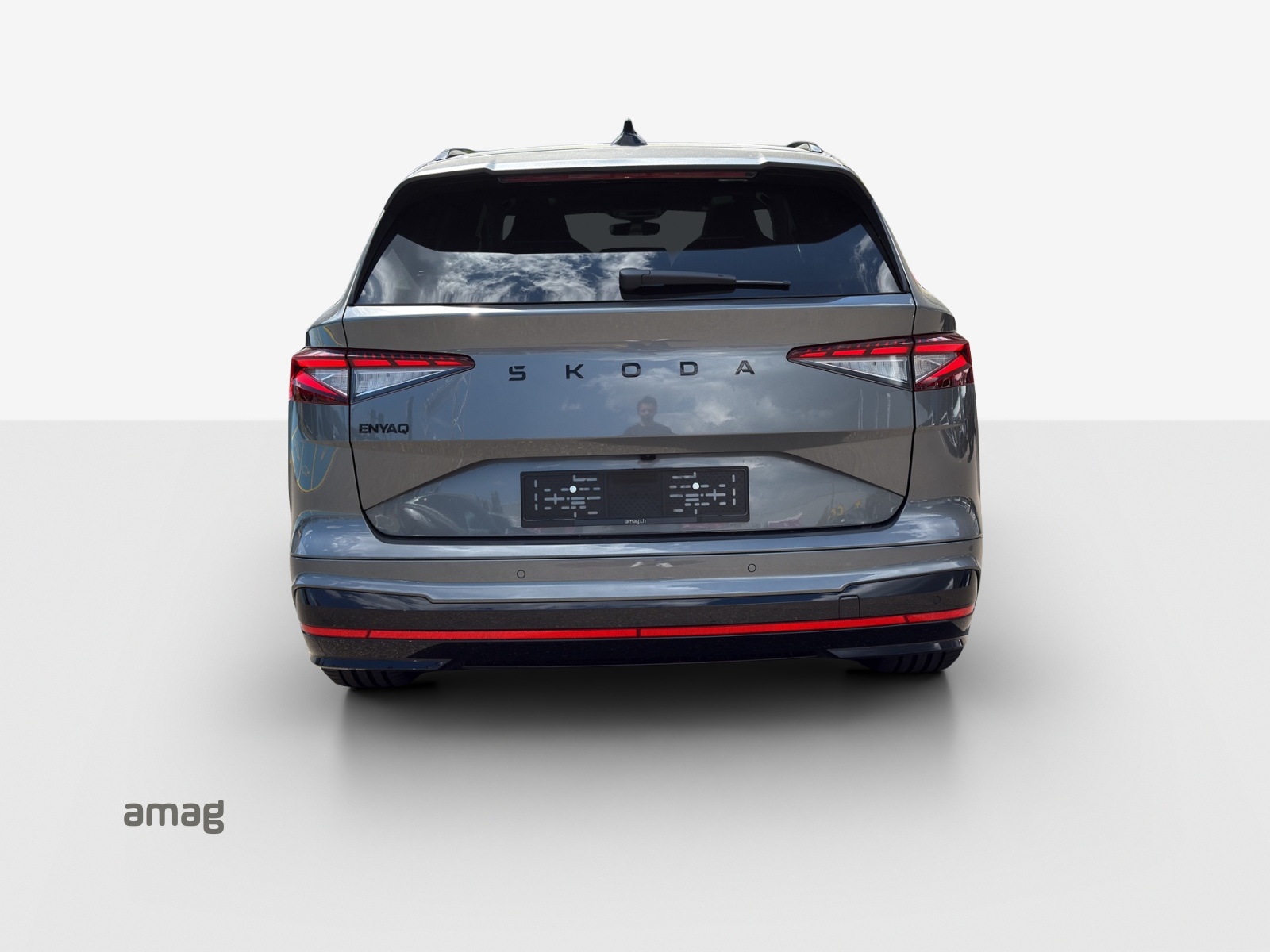 SKODA Enyaq 4x4 RS-image-3